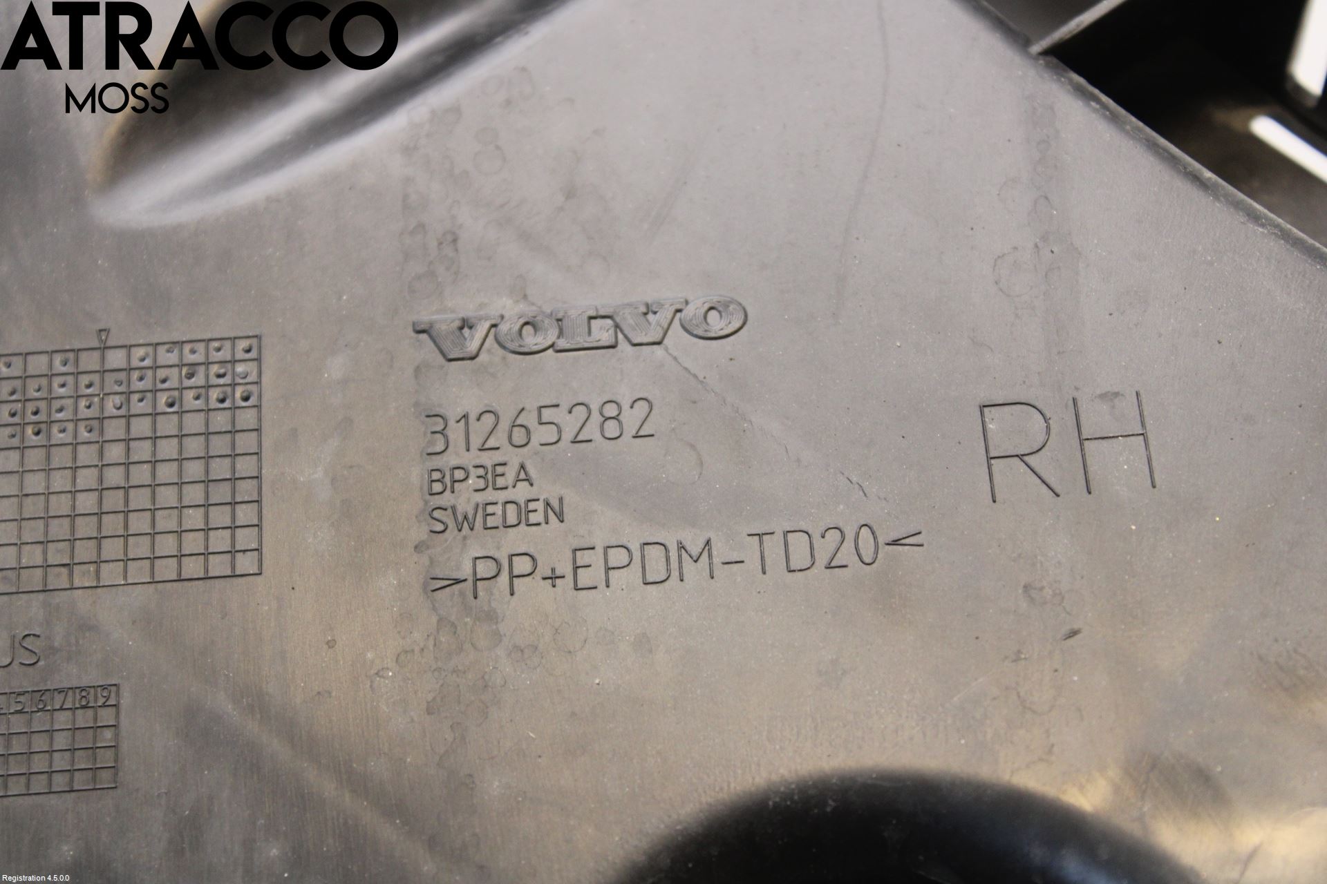 Volvo V60 14-18 Støtfangerfeste Bak Høyre