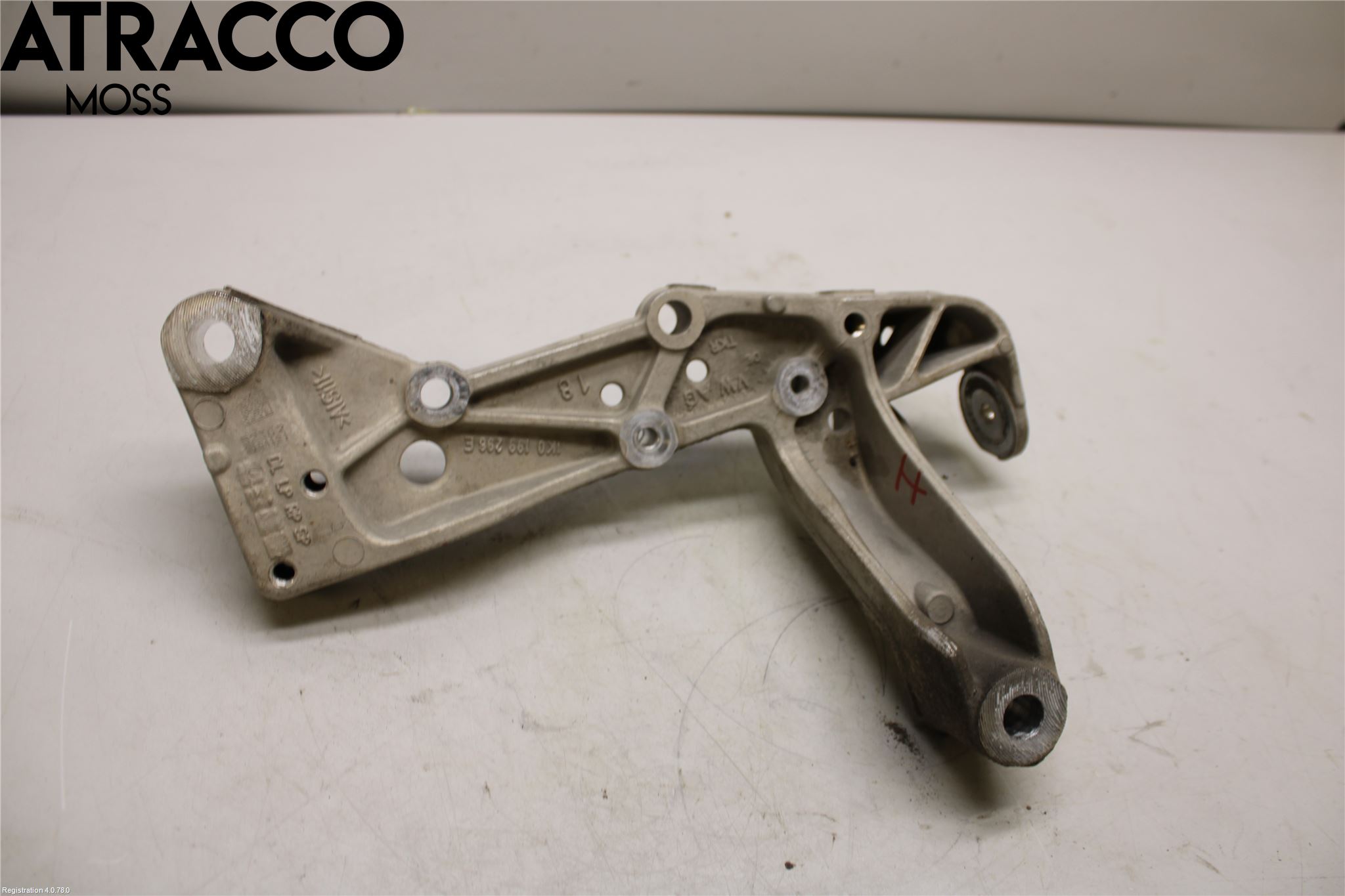 Volkswagen VW GOLF VI 09-13 Travers Feste