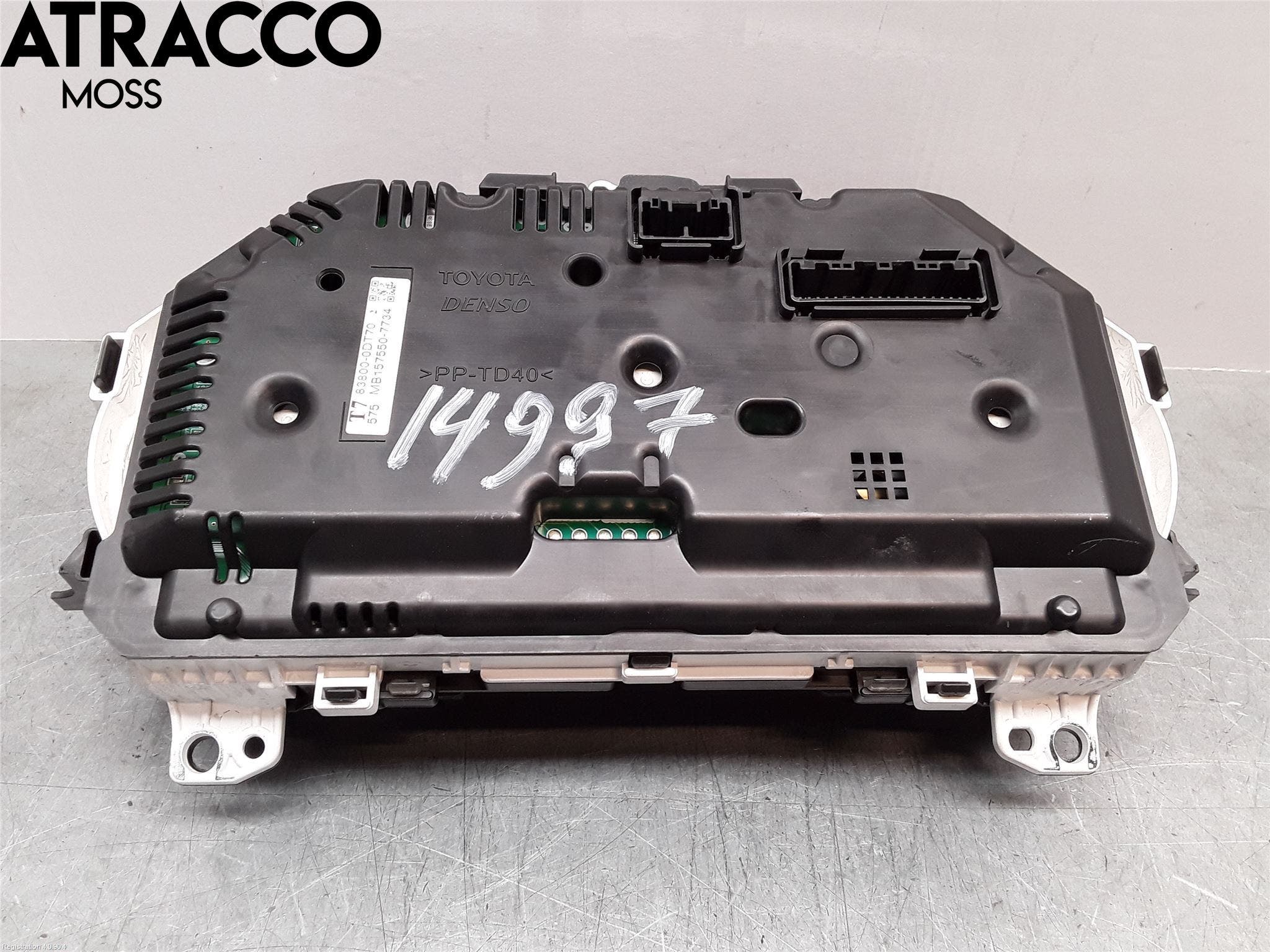 Toyota YARIS XP130 12-14 Instr Speedometer