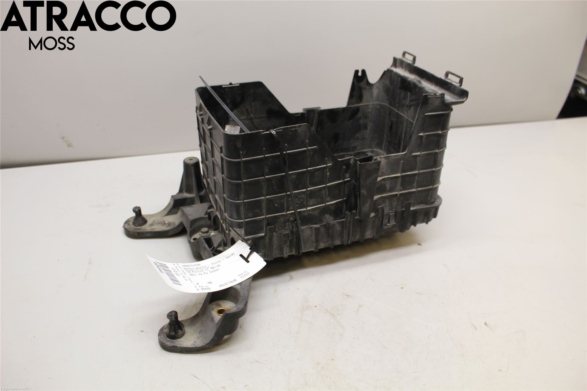 Volkswagen VW PASSAT CC 08-16 Batterikasse - Feste - Holder
