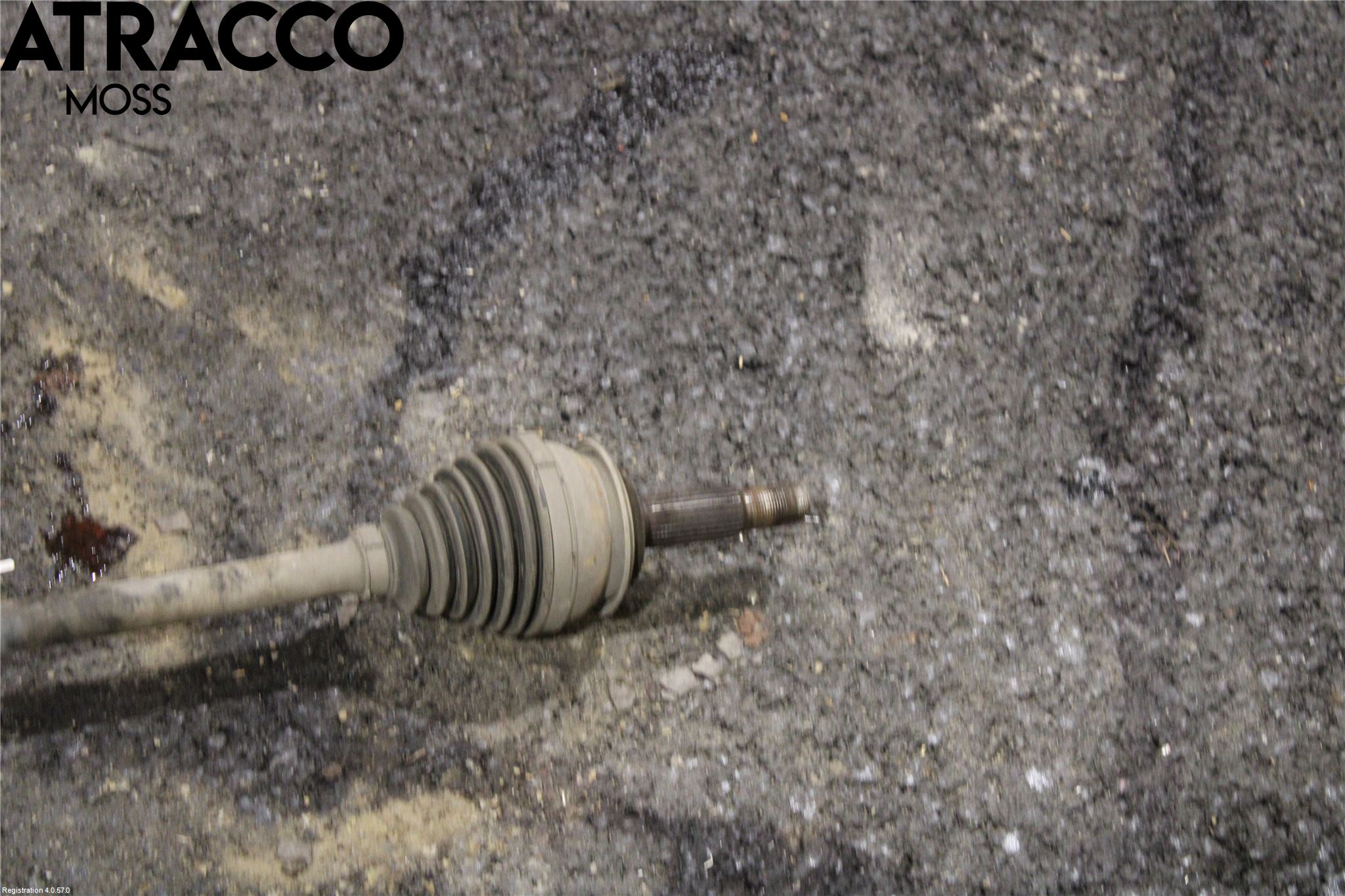 Toyota URBAN CRUISER Drivaksel Foran Kompl Venstre