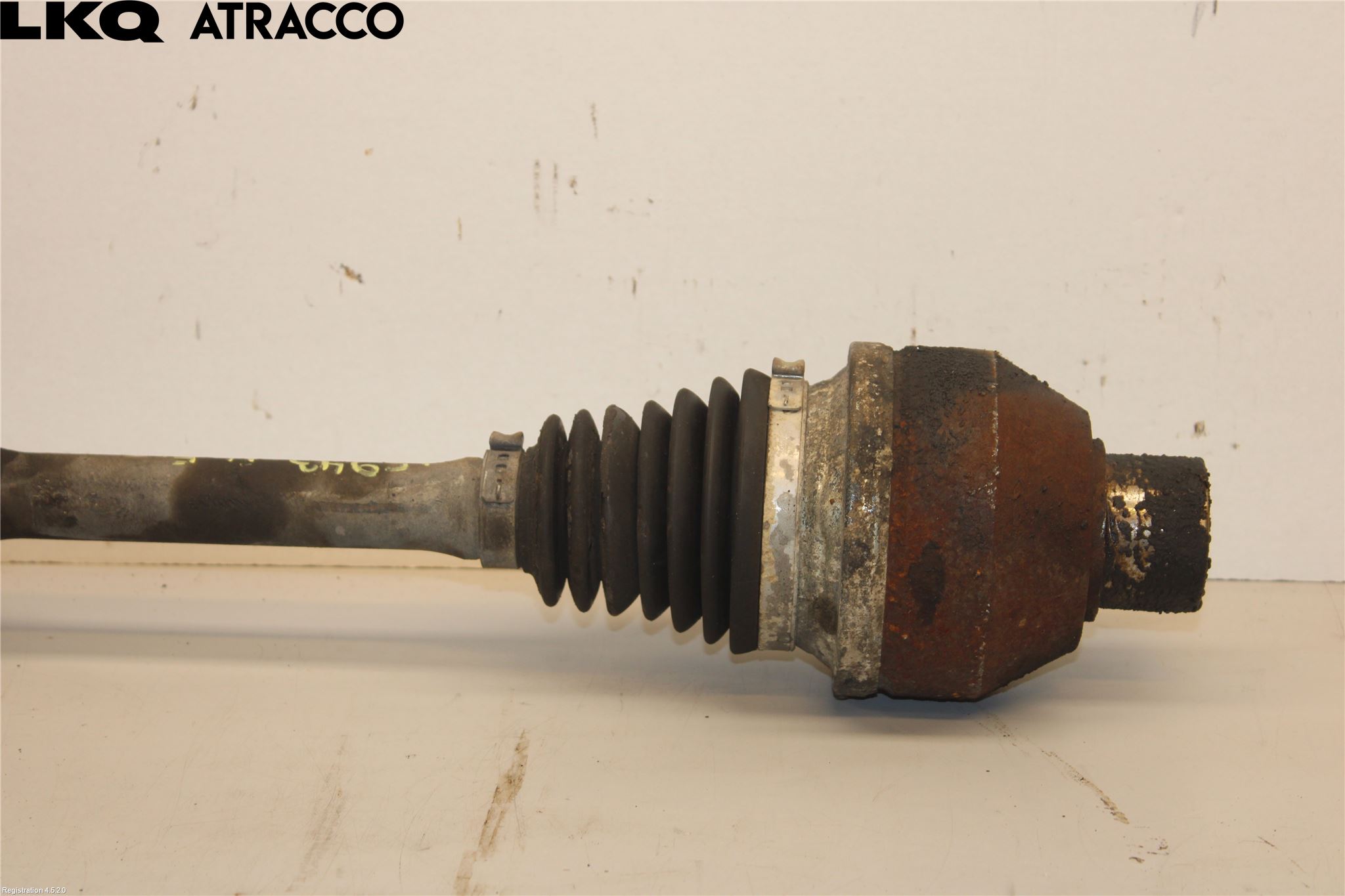 Volkswagen VW TRANSP/CARAVELLE (T5) 04-15 Drivaksel Foran Kompl Høyre