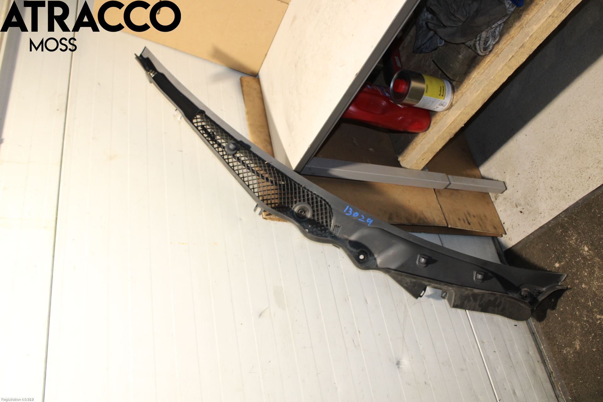 Mercedes-Benz MB E-KLASS (W212) 09-16 Visker Deksel-Grill-Under Frr