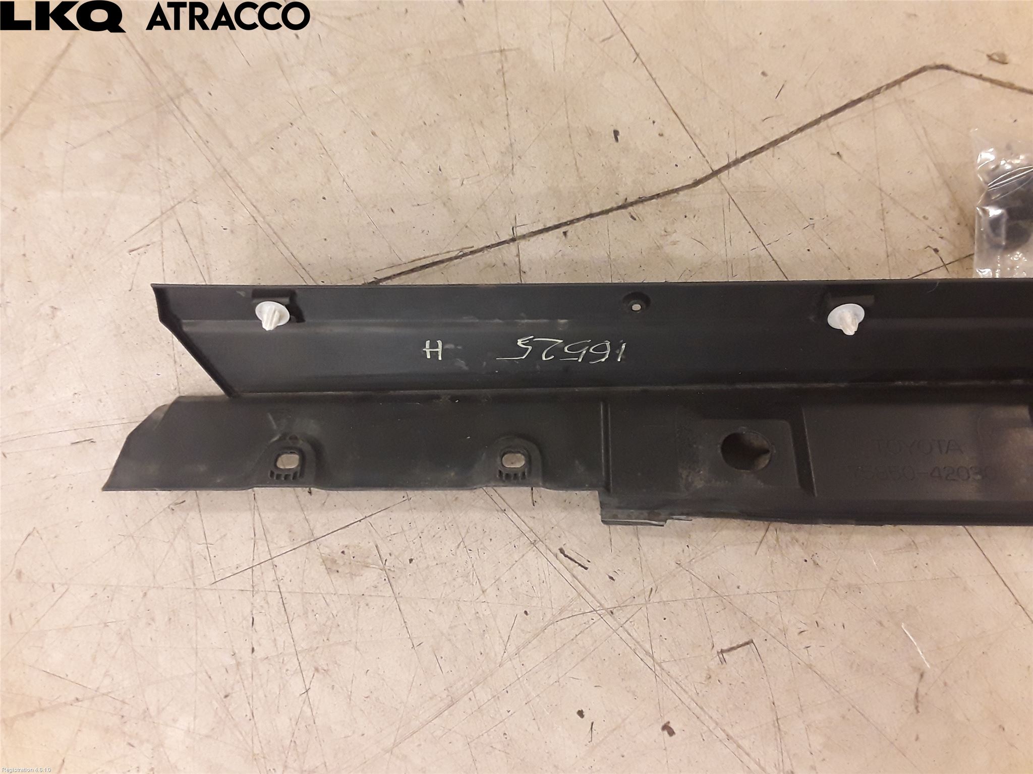 Toyota RAV4 19- Kanalskjørt Høyre