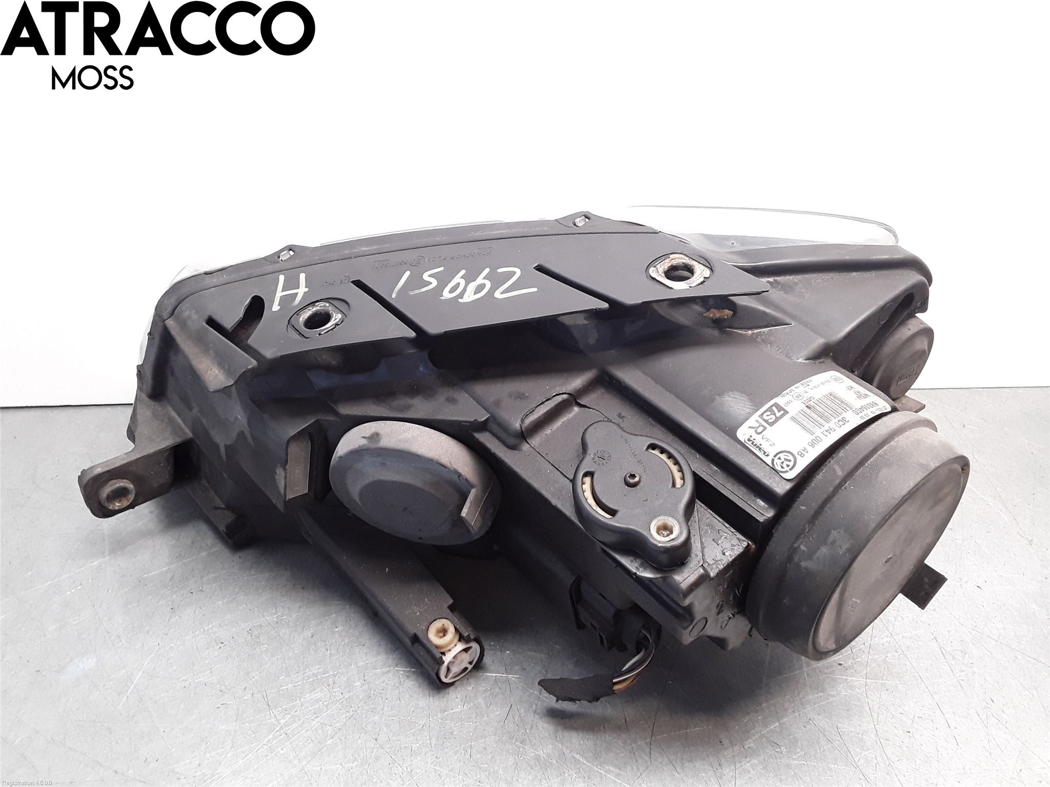 Volkswagen VW PASSAT 05-11 Frontlykt Høyre