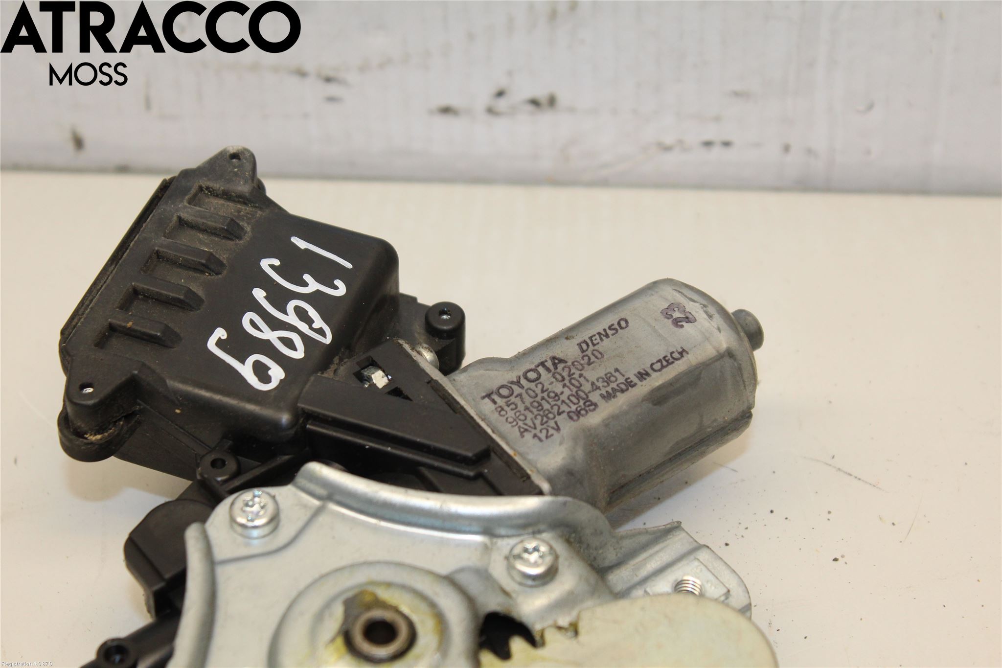 Toyota AURIS 13-19 Vindusheis El Komp