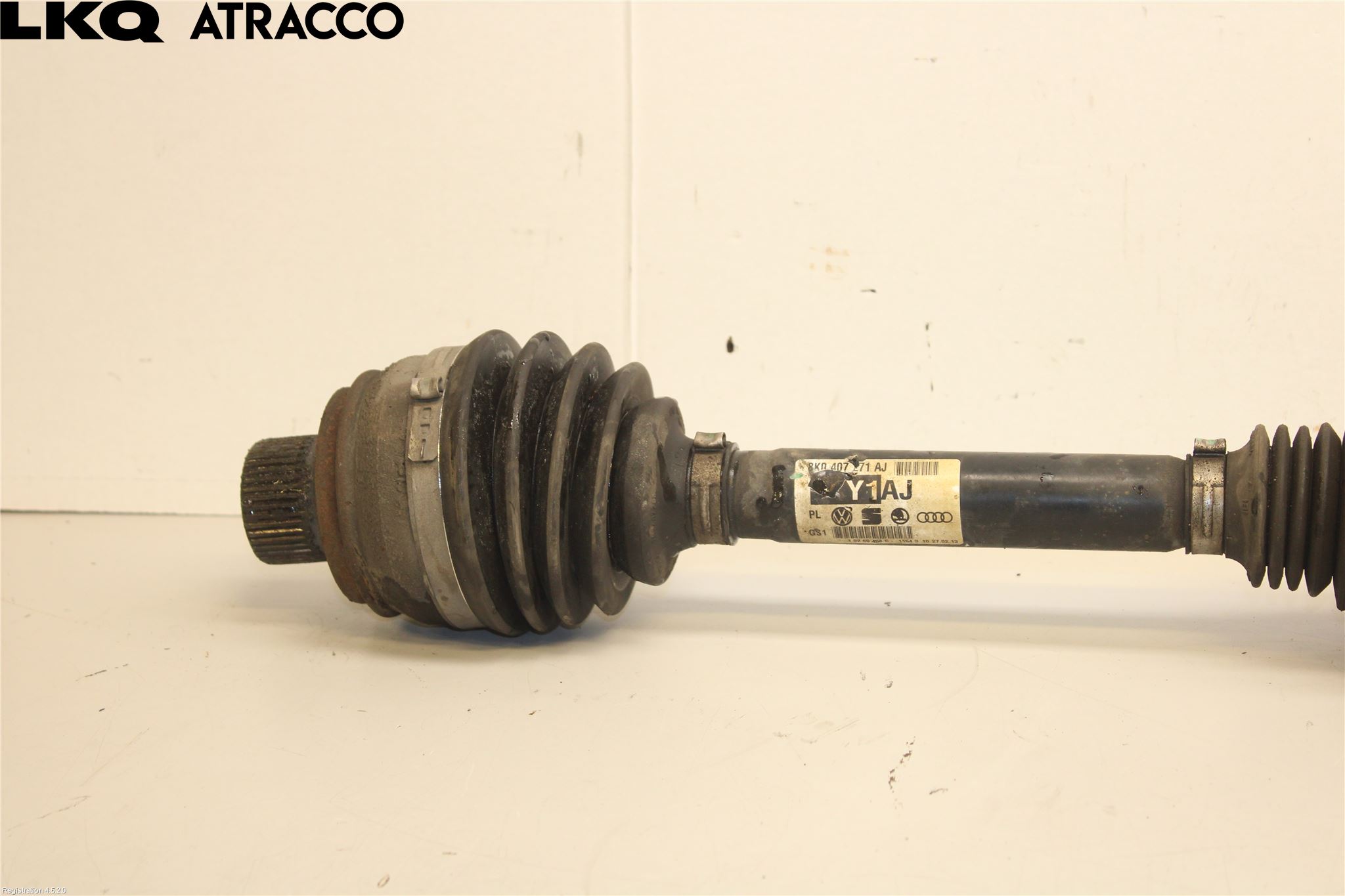 Audi A4/S4 08-11 Drivaksel Foran Kompl Venstre