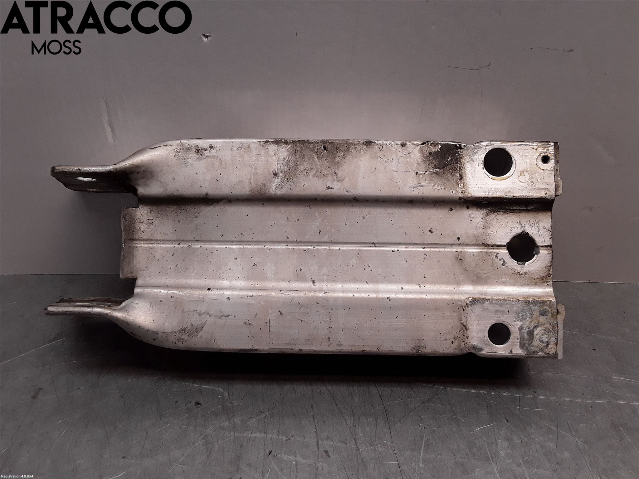 Mercedes-Benz MB E-KLASS (W212) 09-16 Støtfanger Foran Feste