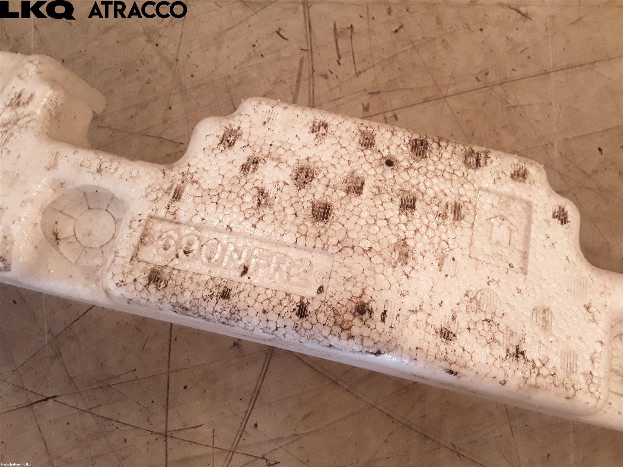 Toyota PRIUS NWH20 04-08 Støtfanger Foran Demper