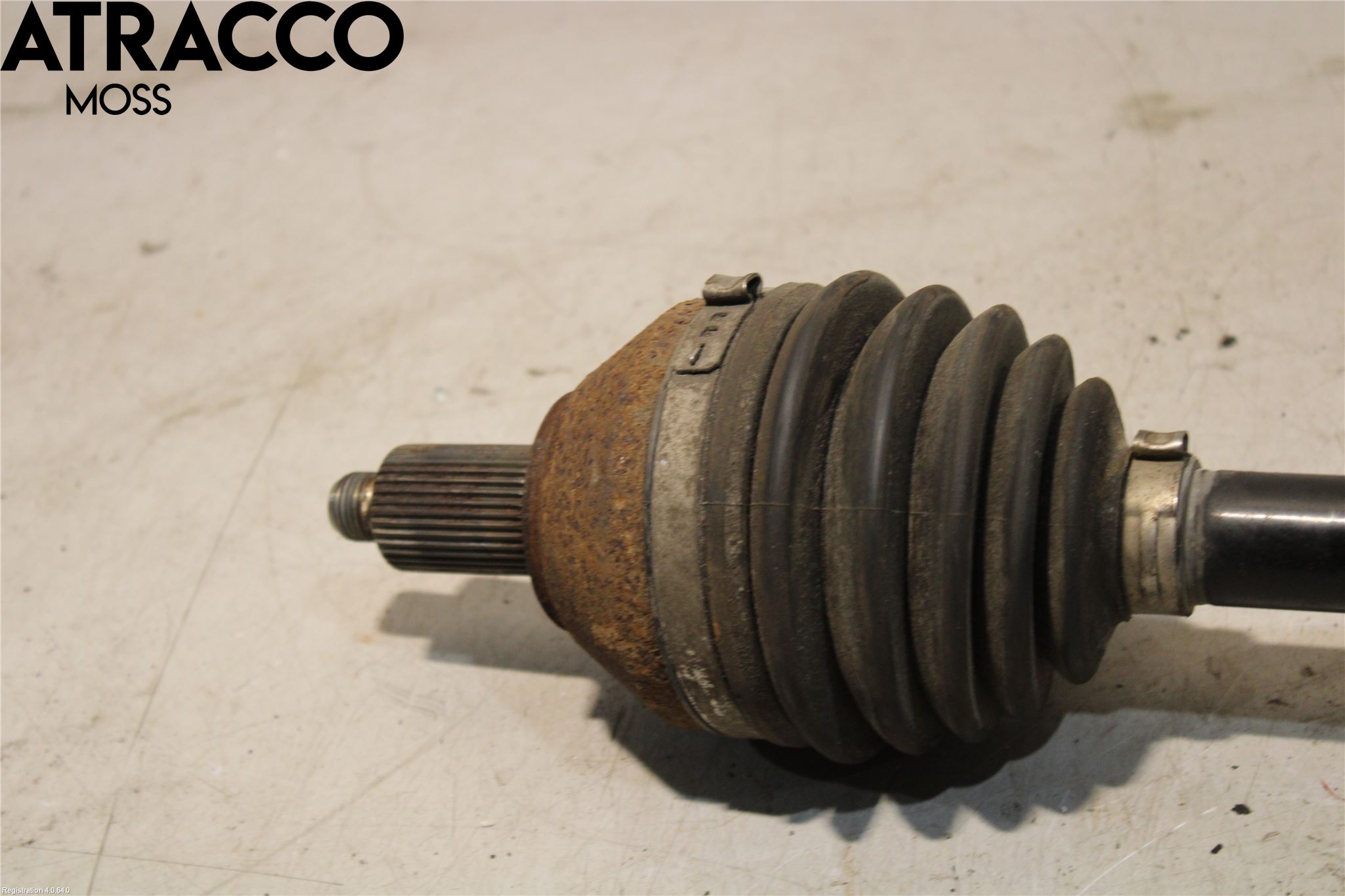 Volkswagen VW POLO 10-17 Drivaksel Foran Kompl Venstre