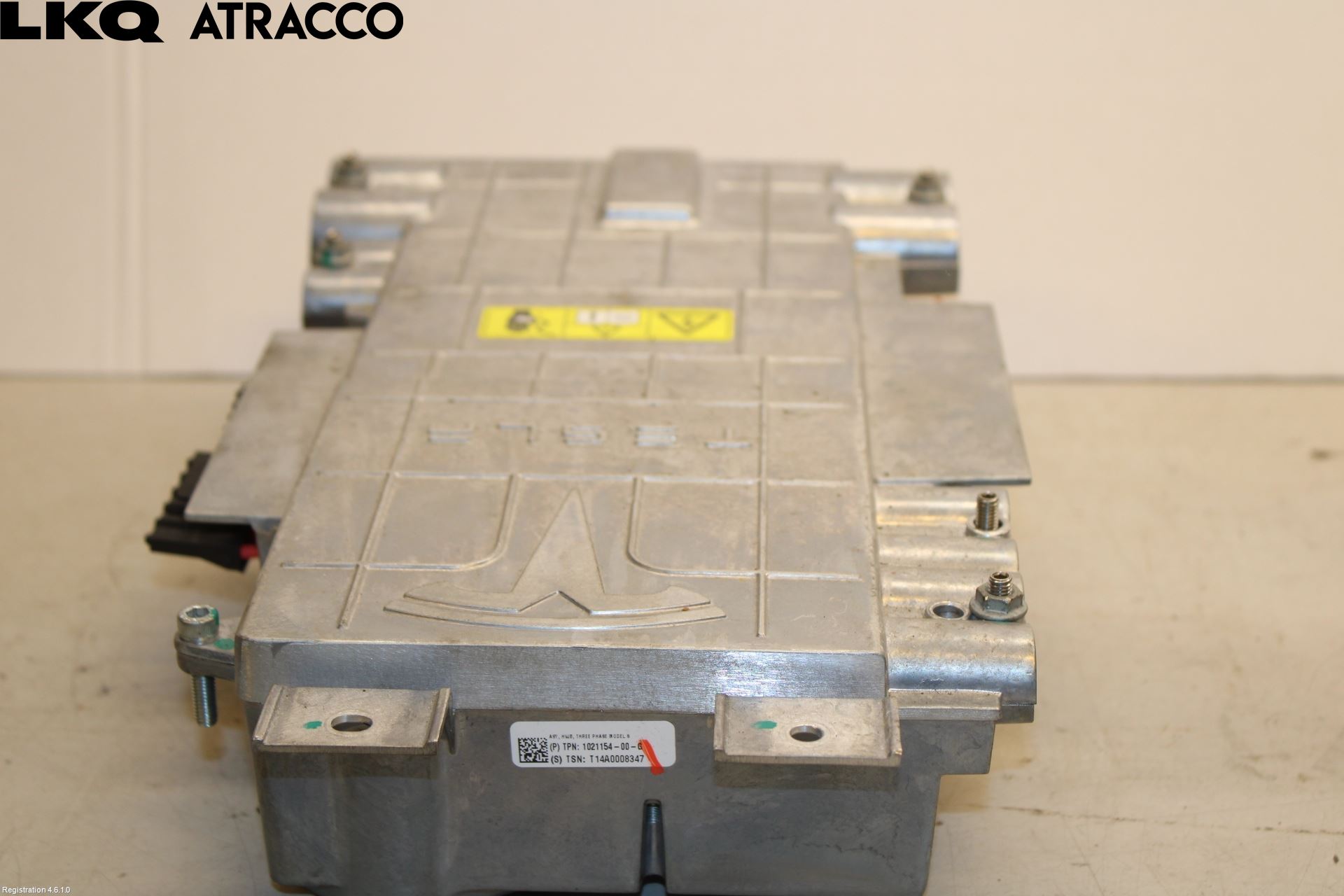 Tesla MODEL S 13- Inverter 12-)220V