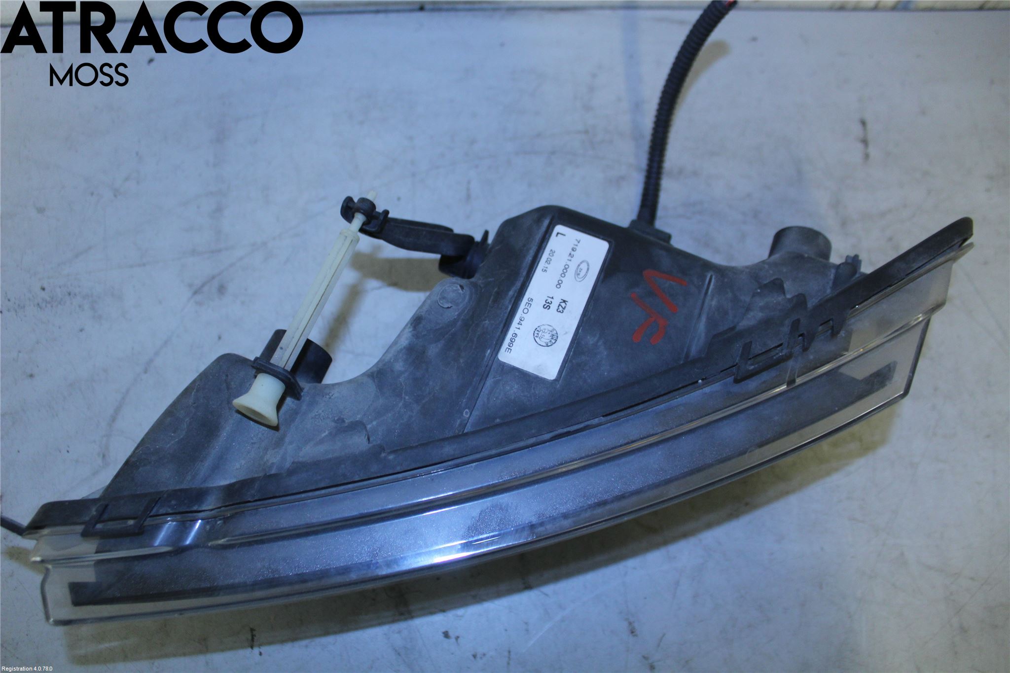 Skoda OCTAVIA (5E) 13-20 Frontlykt Kurve-Tåkelys Ramme