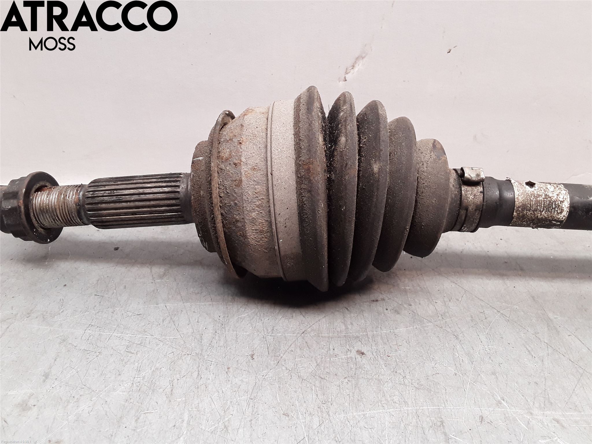 Toyota YARIS XP130 15-20 Drivaksel Foran Kompl Venstre