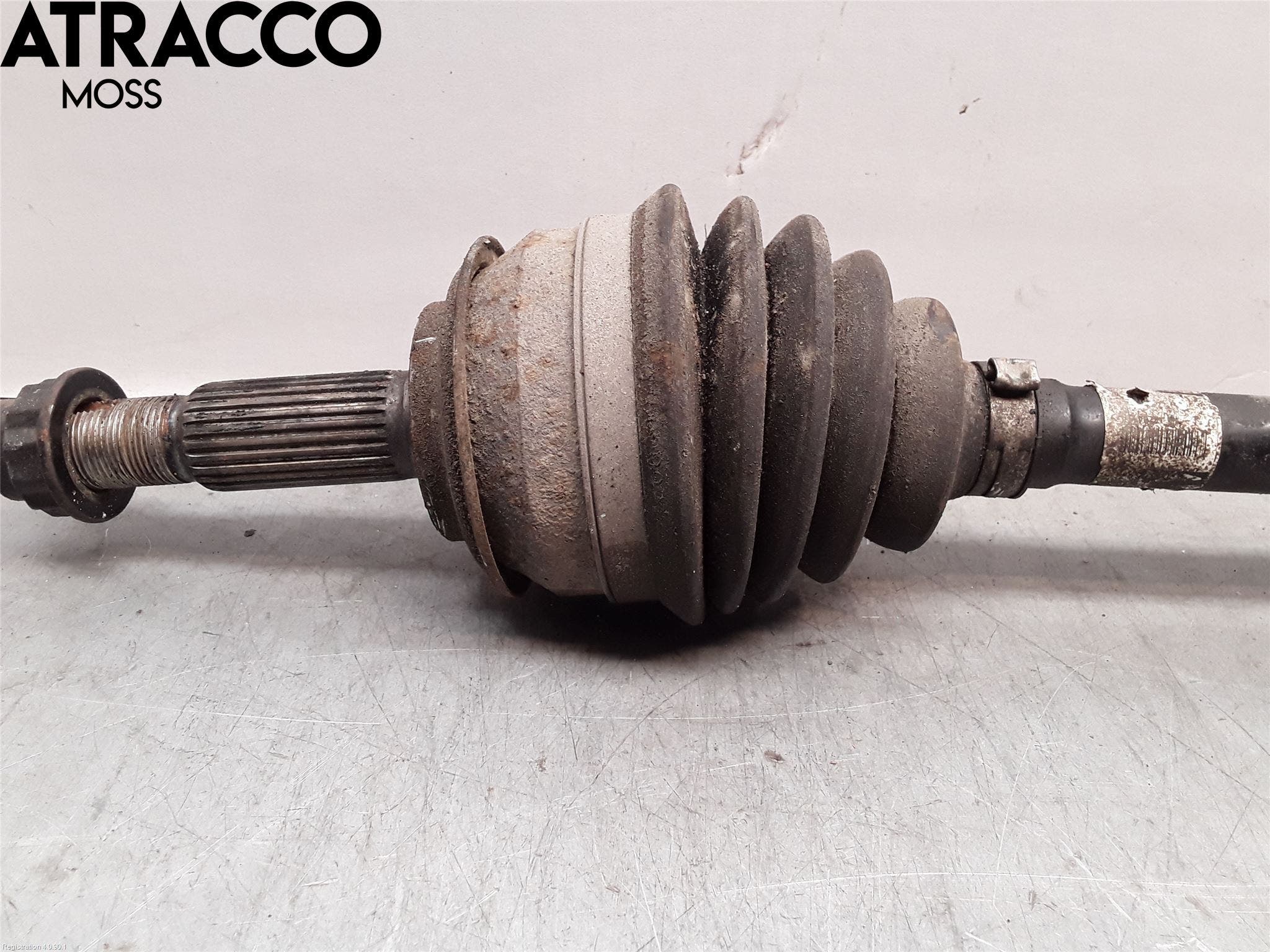 Toyota YARIS XP130 15-20 Drivaksel Foran Kompl Venstre