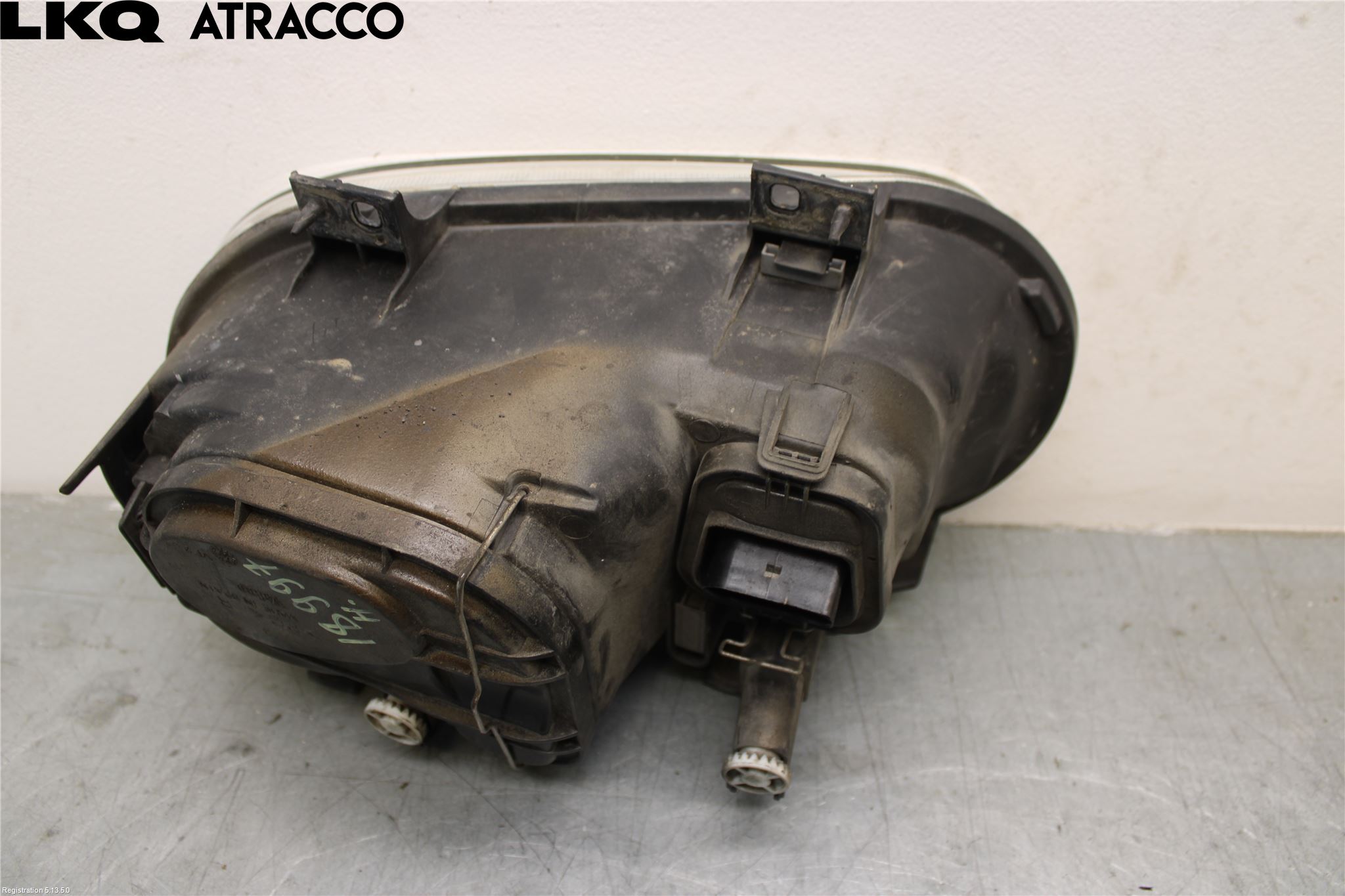 Volkswagen VW GOLF IV 98-06 Frontlykt Høyre