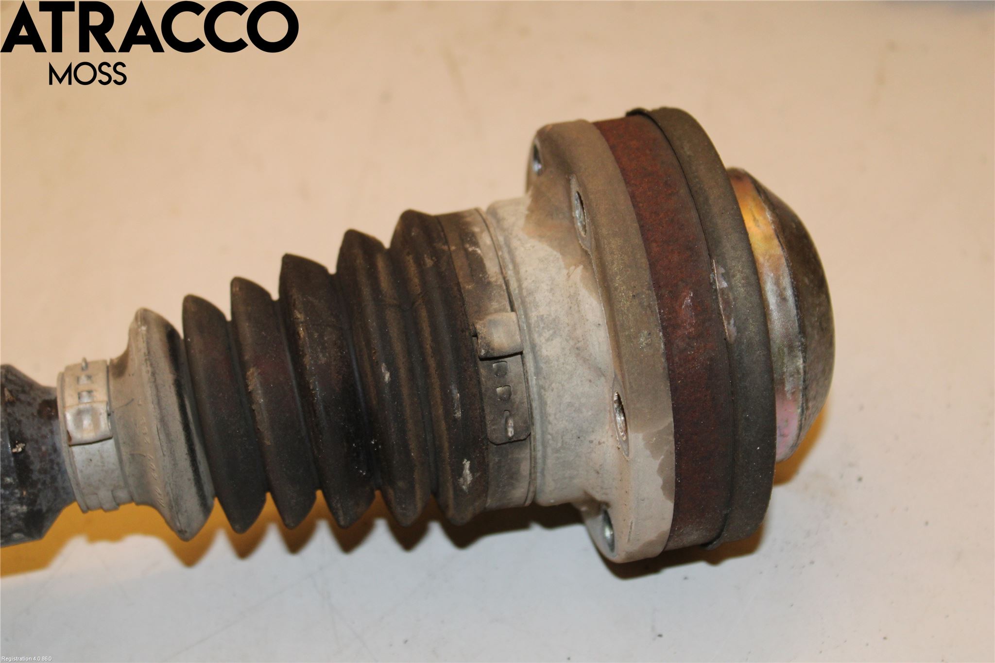 Volkswagen VW PASSAT 05-11 Drivaksel Foran Kompl Høyre