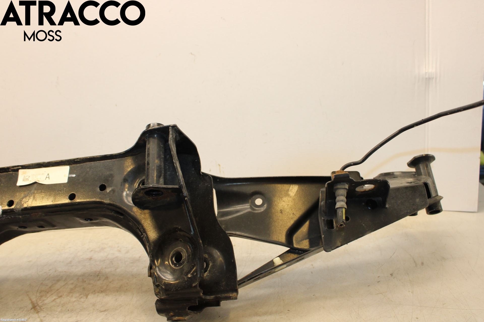 BMW X1 F48 15-22 Bakaksel Feste Travers-Ramme