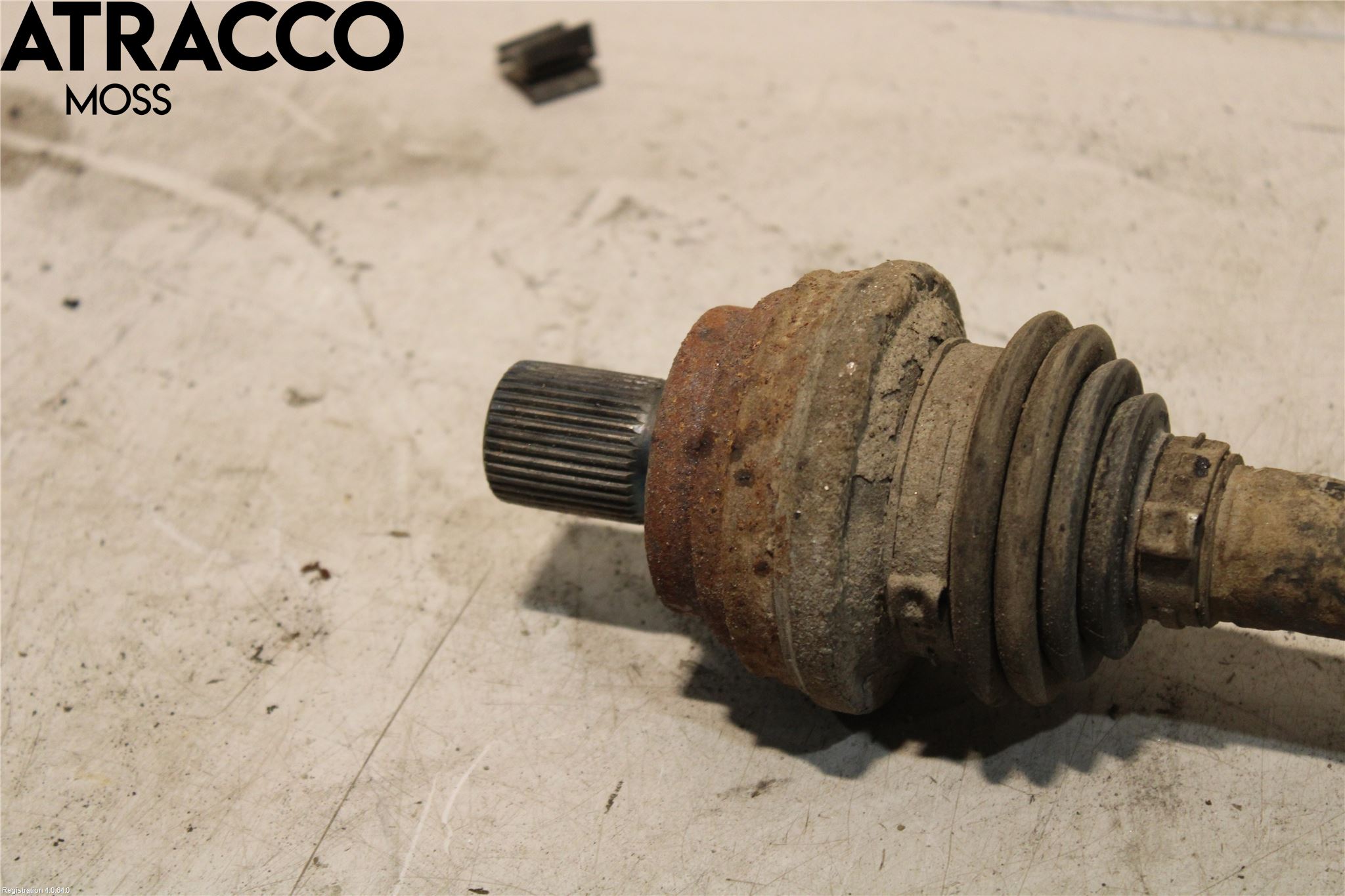 Volkswagen VW GOLF VI 09-13 Drivaksel Bak Kompl Venstre