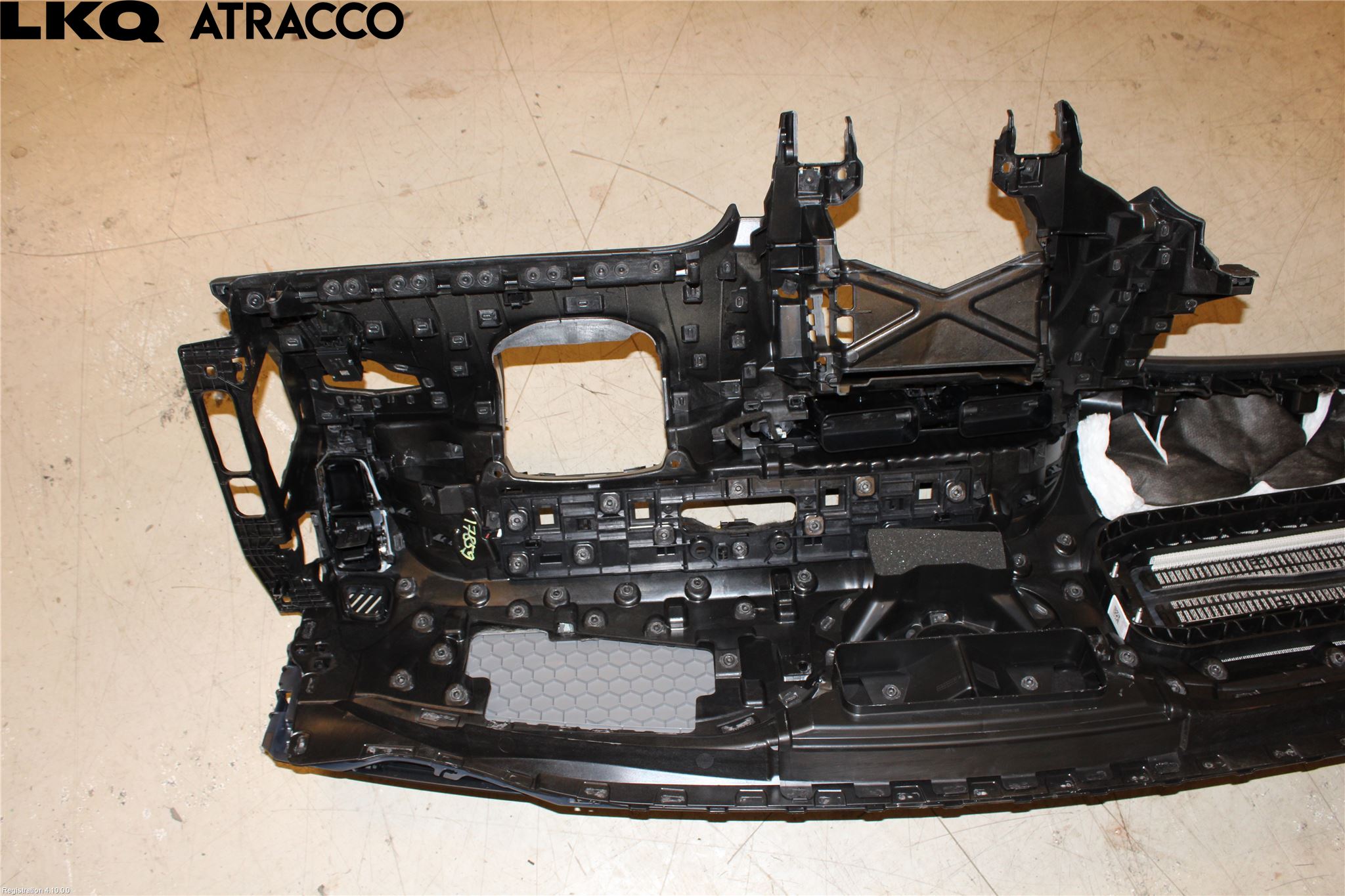 Mercedes-Benz MB EQC (N293) 20- Dashbord