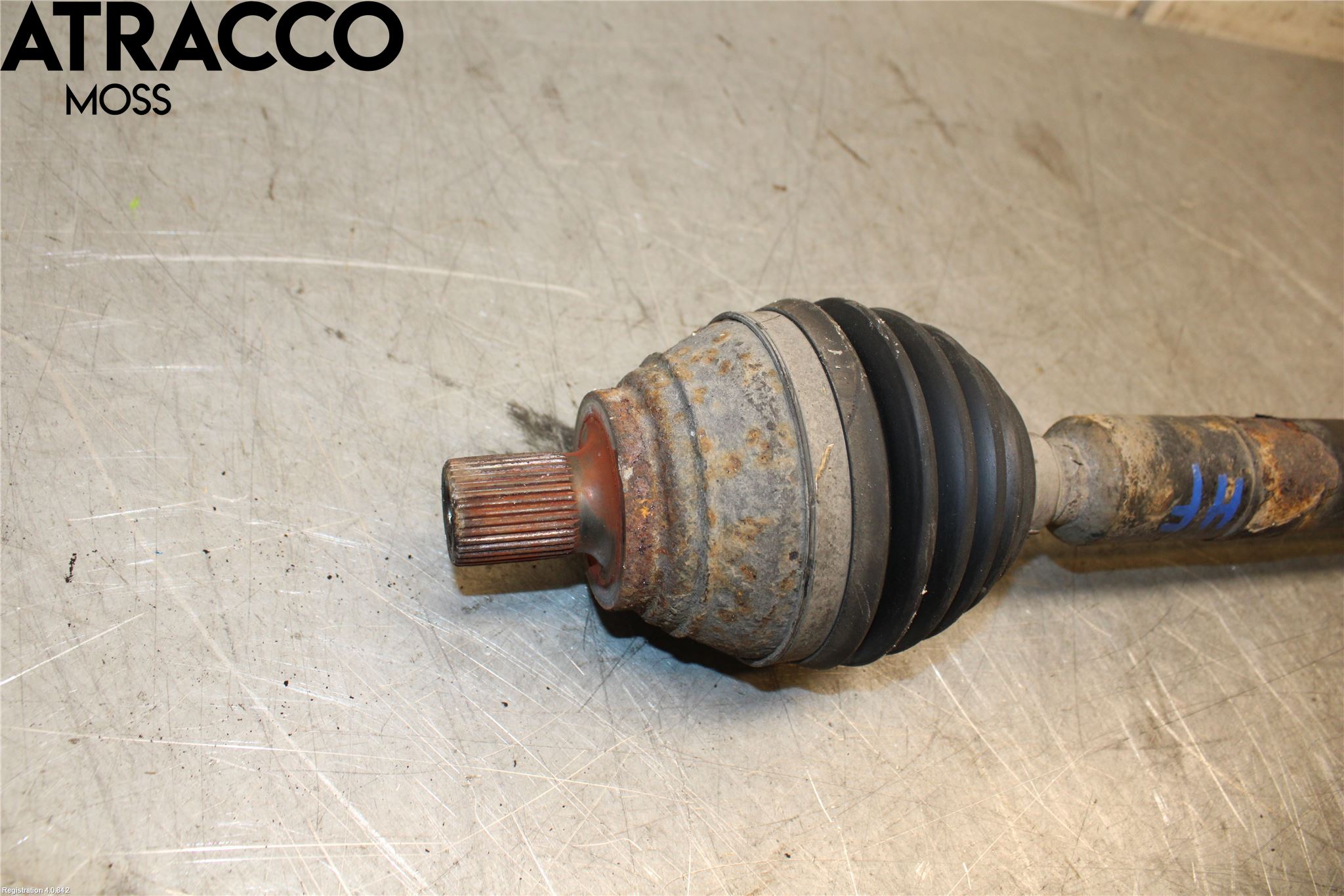 Volkswagen VW PASSAT 05-11 Drivaksel Foran Kompl Høyre