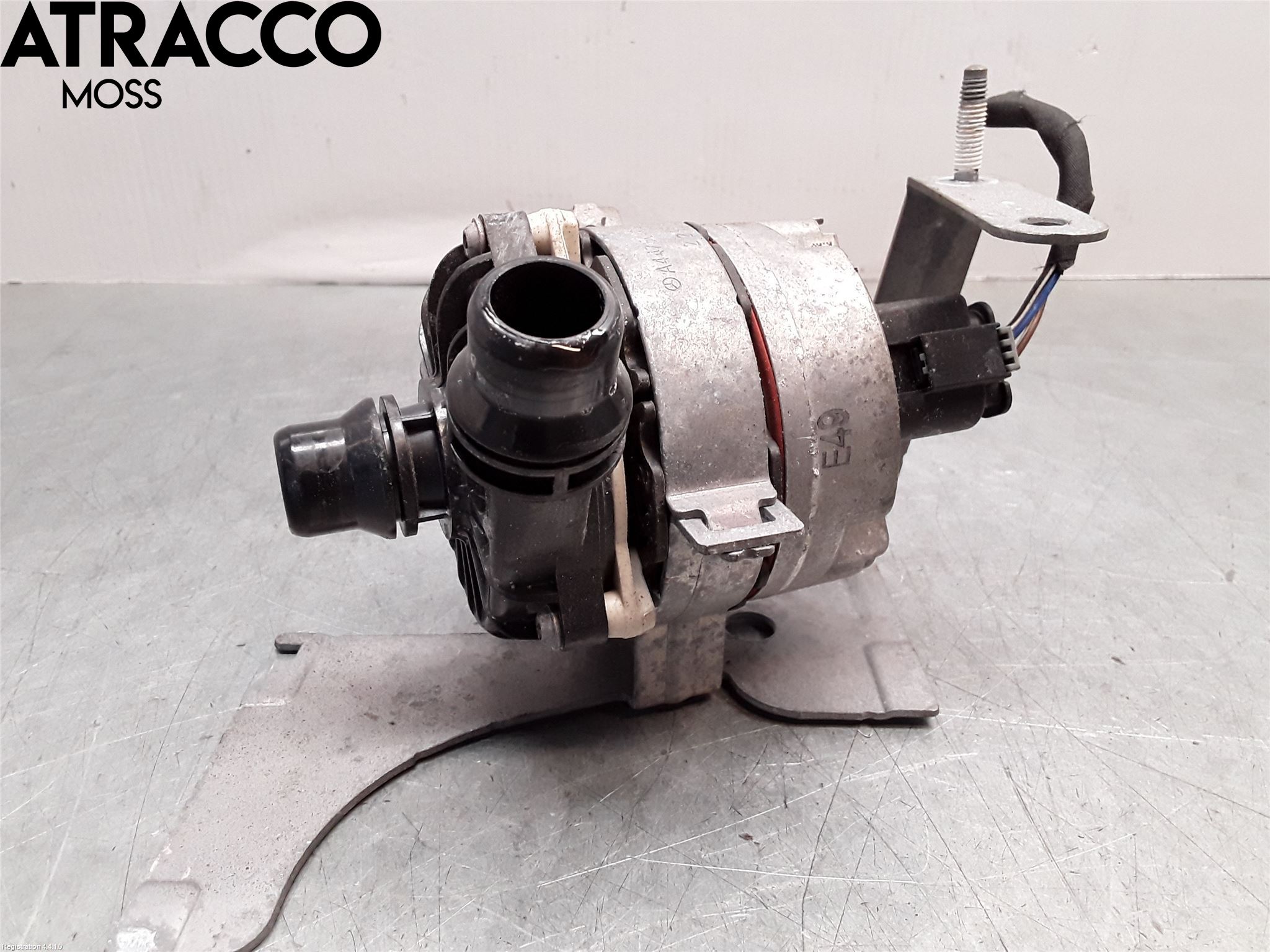 Mercedes-Benz MB EQV (447) 21- Vannpumpe