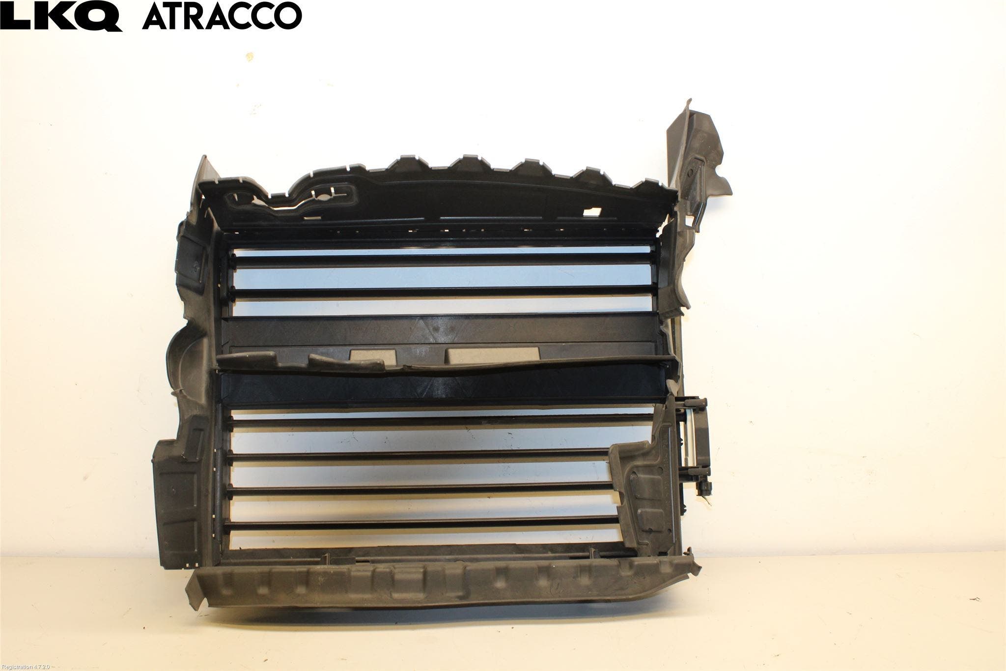 Peugeot 2008/E-2008 20- Luftstyring Front