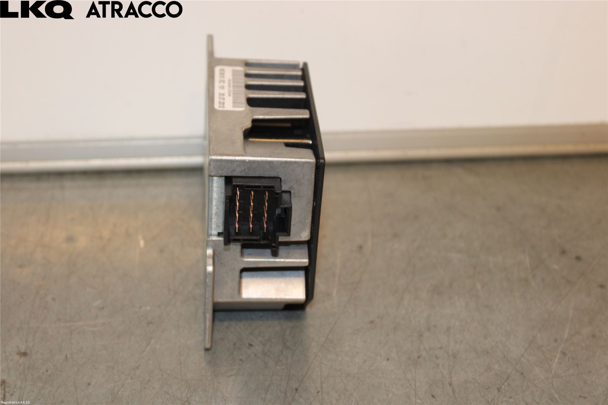 Mercedes-Benz MB E-KLASS (W212) 09-16 Stereo Forsterker