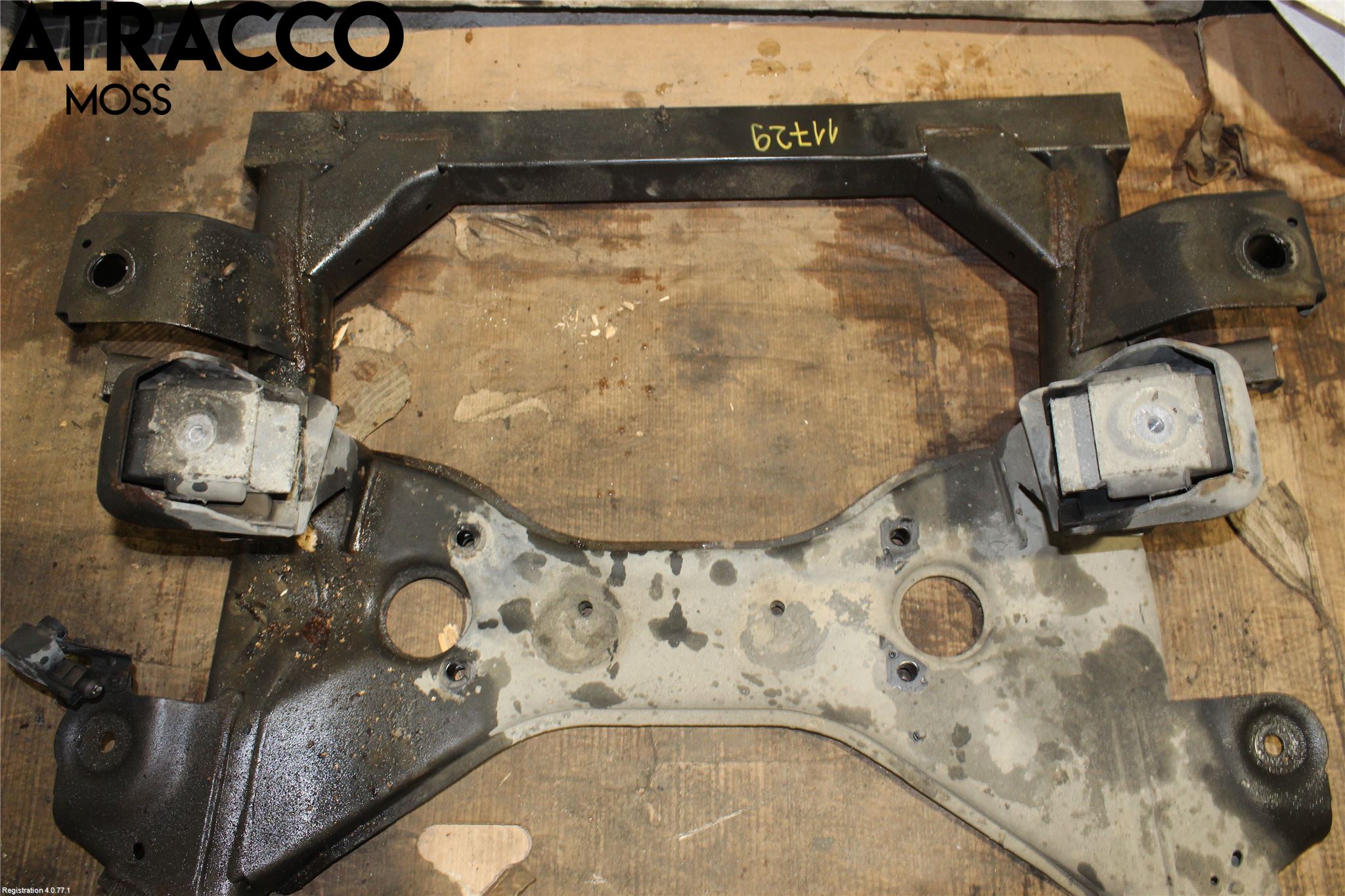 Mercedes-Benz MB VITO/VIANO (W639) 04-14 Travers Feste