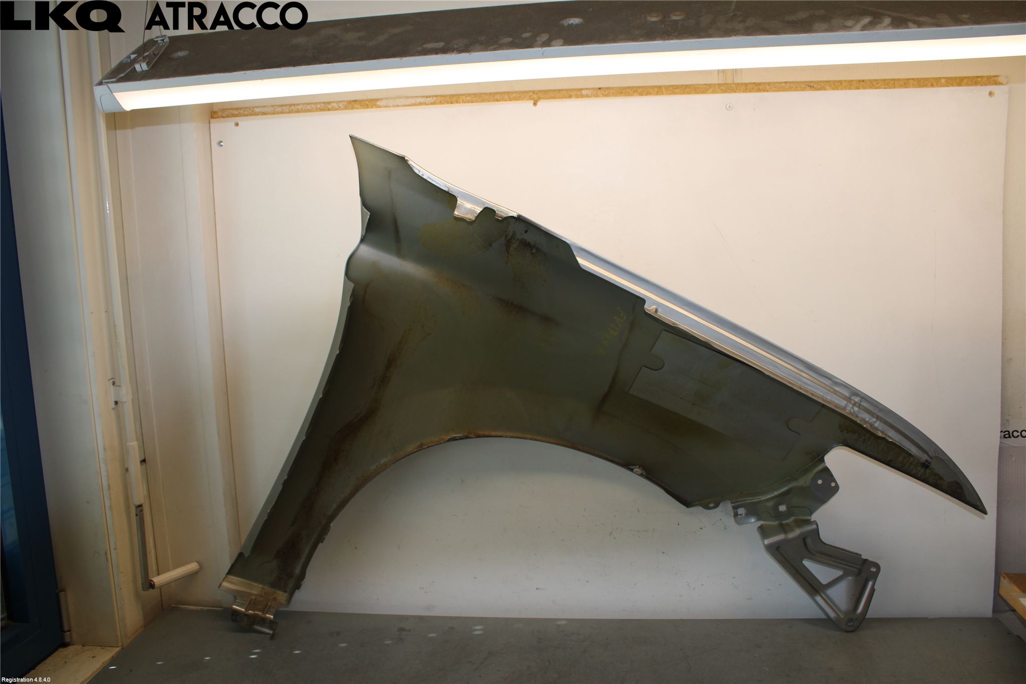 Mitsubishi OUTLANDER 13-21 Skjerm Foran Venstre