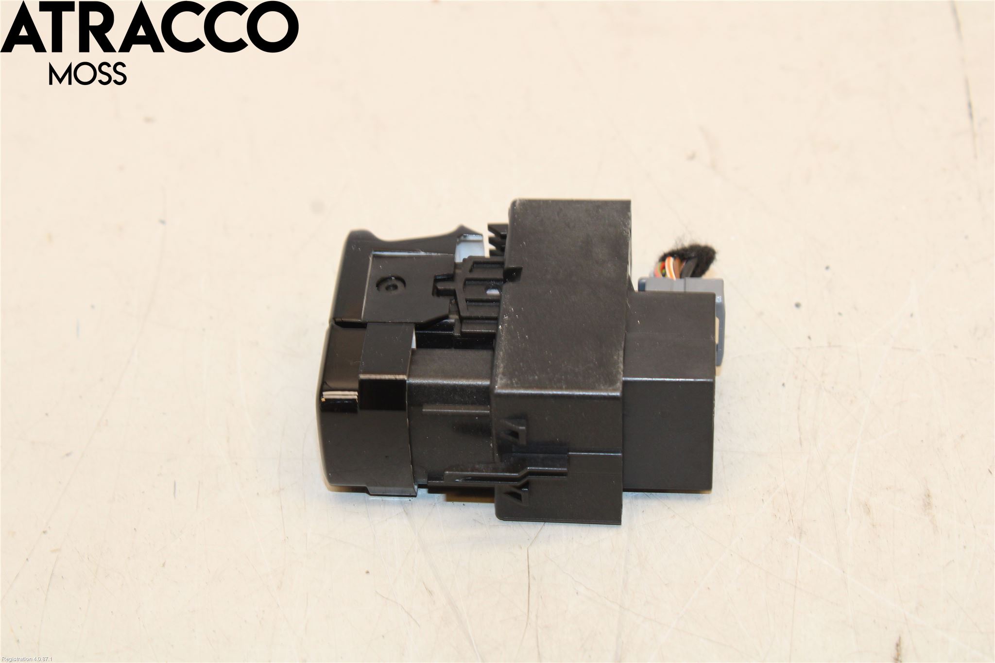 Volvo XC40/RECHARGE 18- Bryter Parkeringsbrems