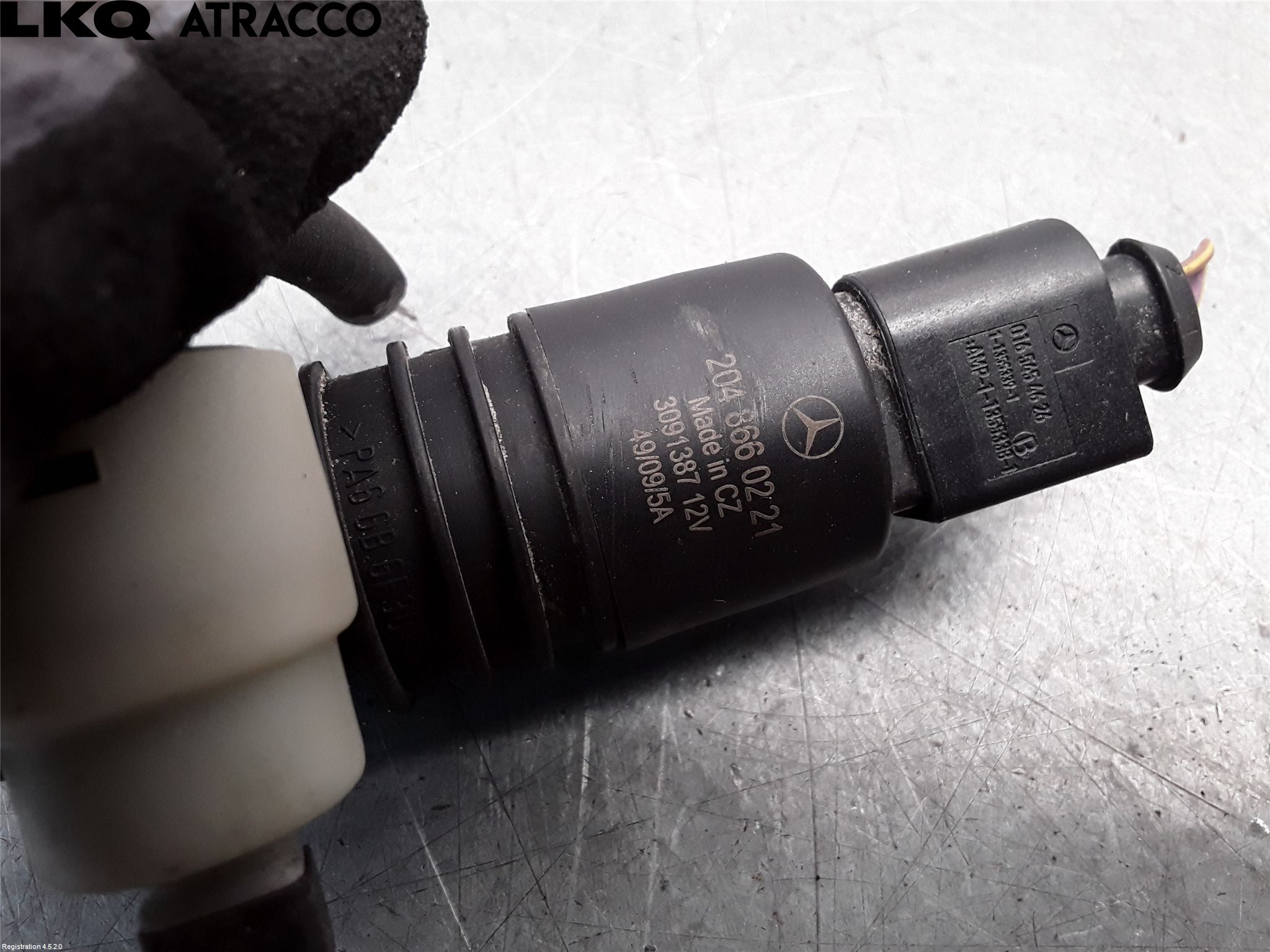 Mercedes-Benz MB E-KLASS (W212) 09-16 Spylerbeholder Frontrute