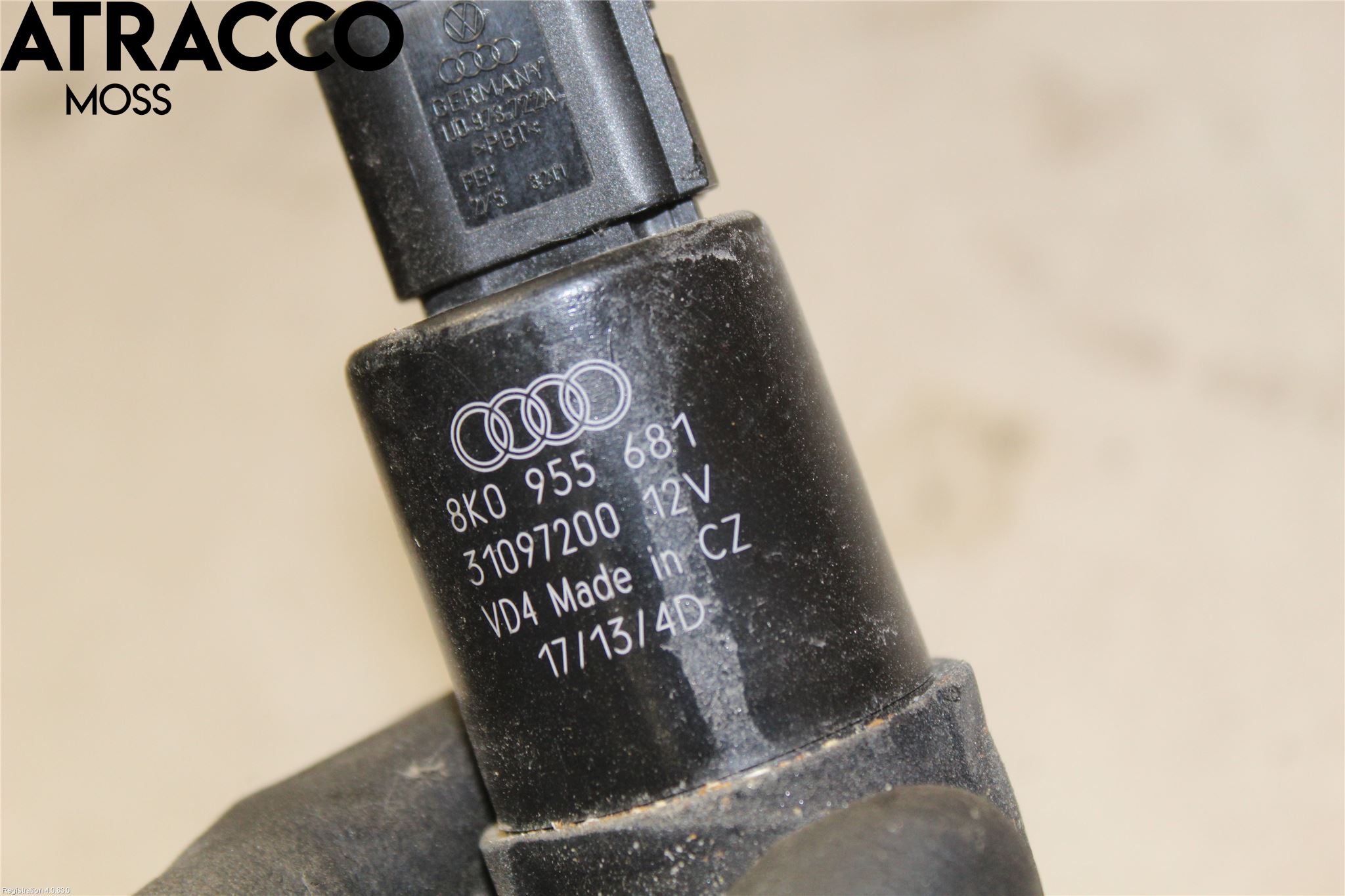 Audi A4 12-15 Spylerpumpe Frontrute