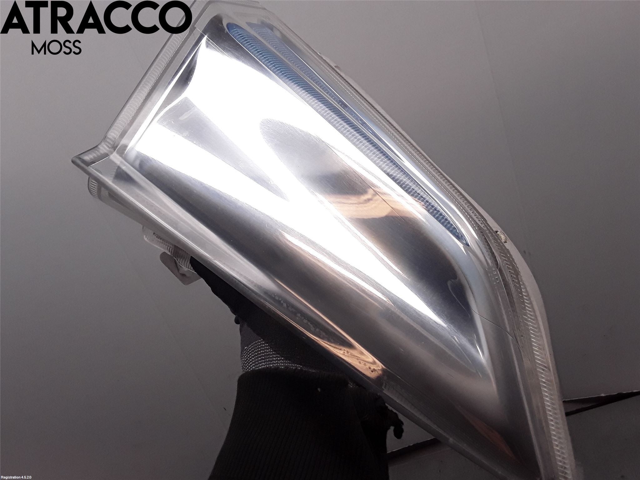 Nissan LEAF 11-17 Frontlykt Høyre