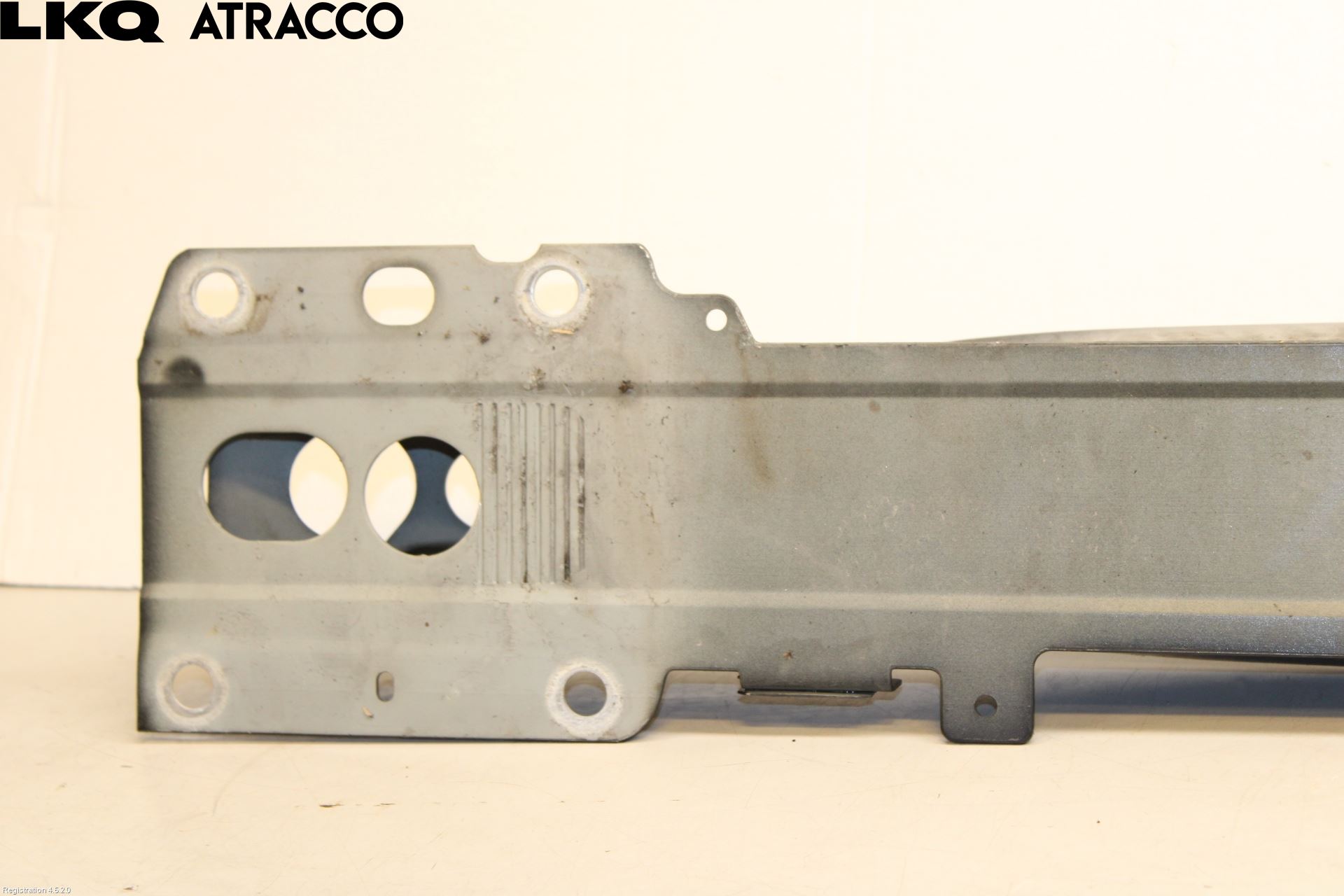 Volvo XC70 08-13 Støtfanger Foran Bjelke