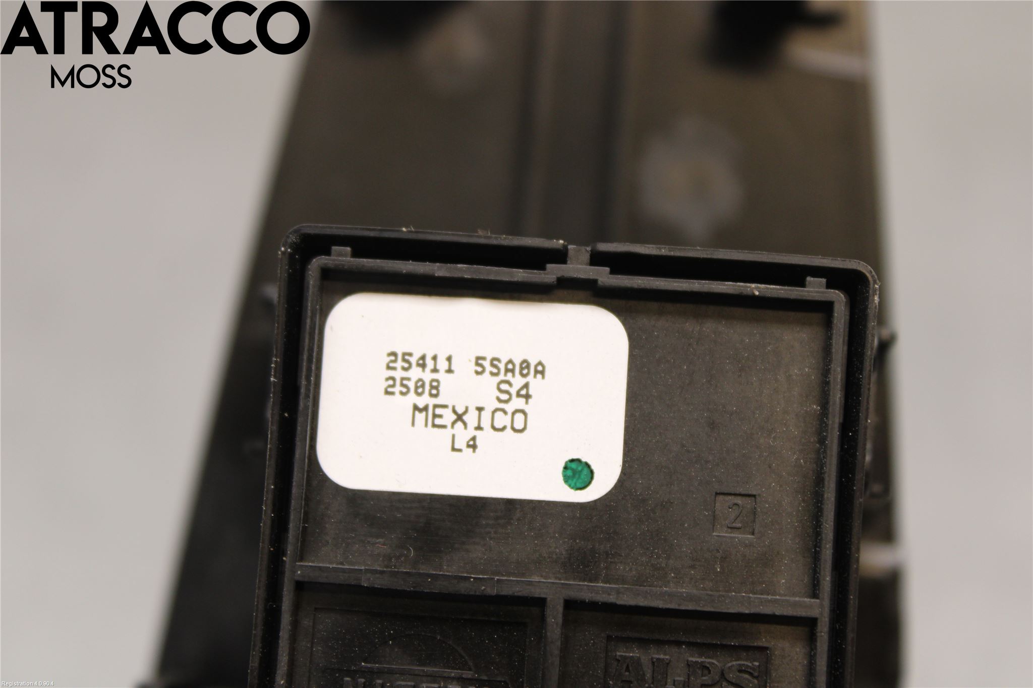 Nissan LEAF 18- Bryter Vindusheis