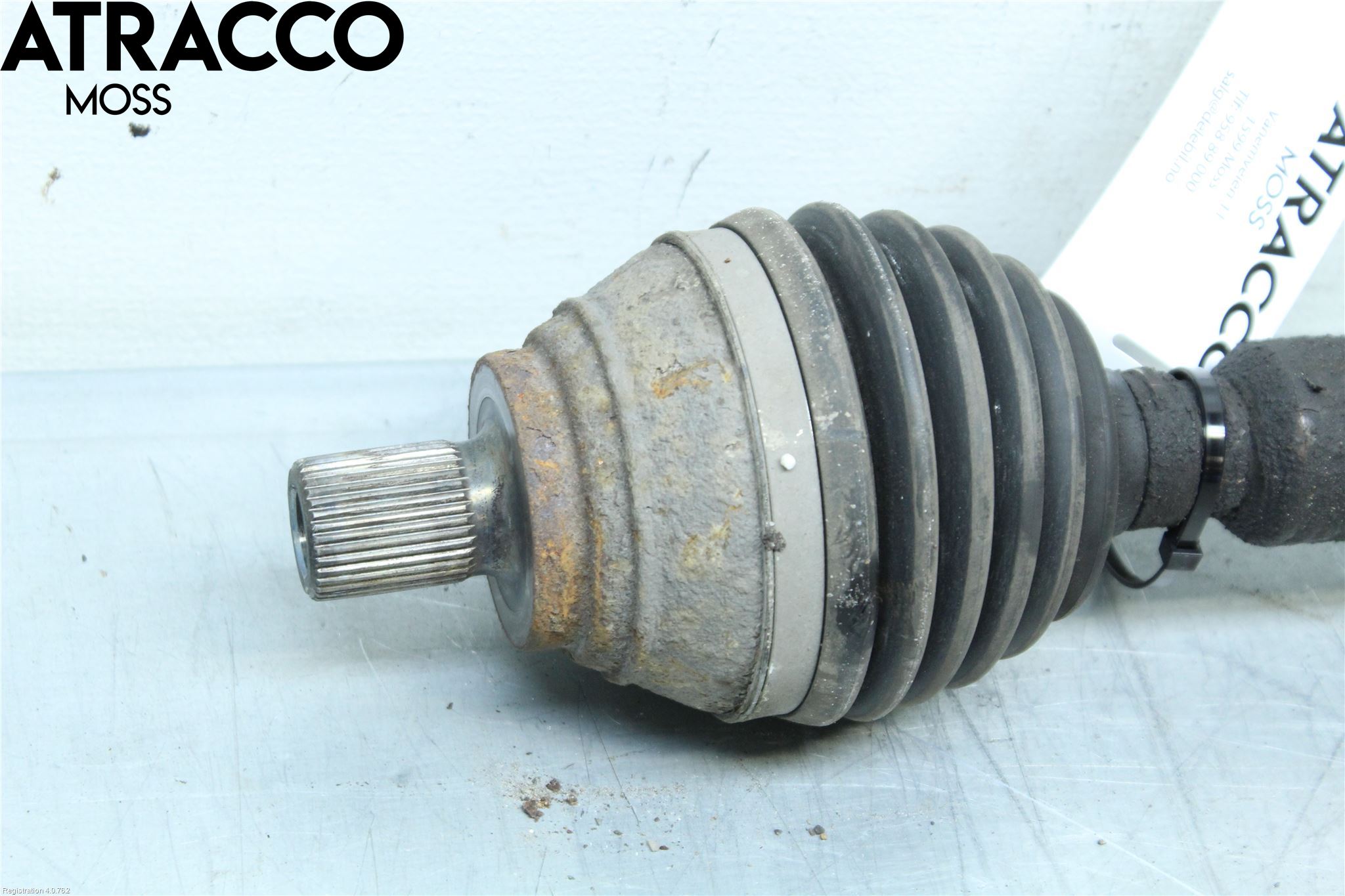 Volkswagen VW PASSAT 11-14 Drivaksel Foran Kompl Høyre