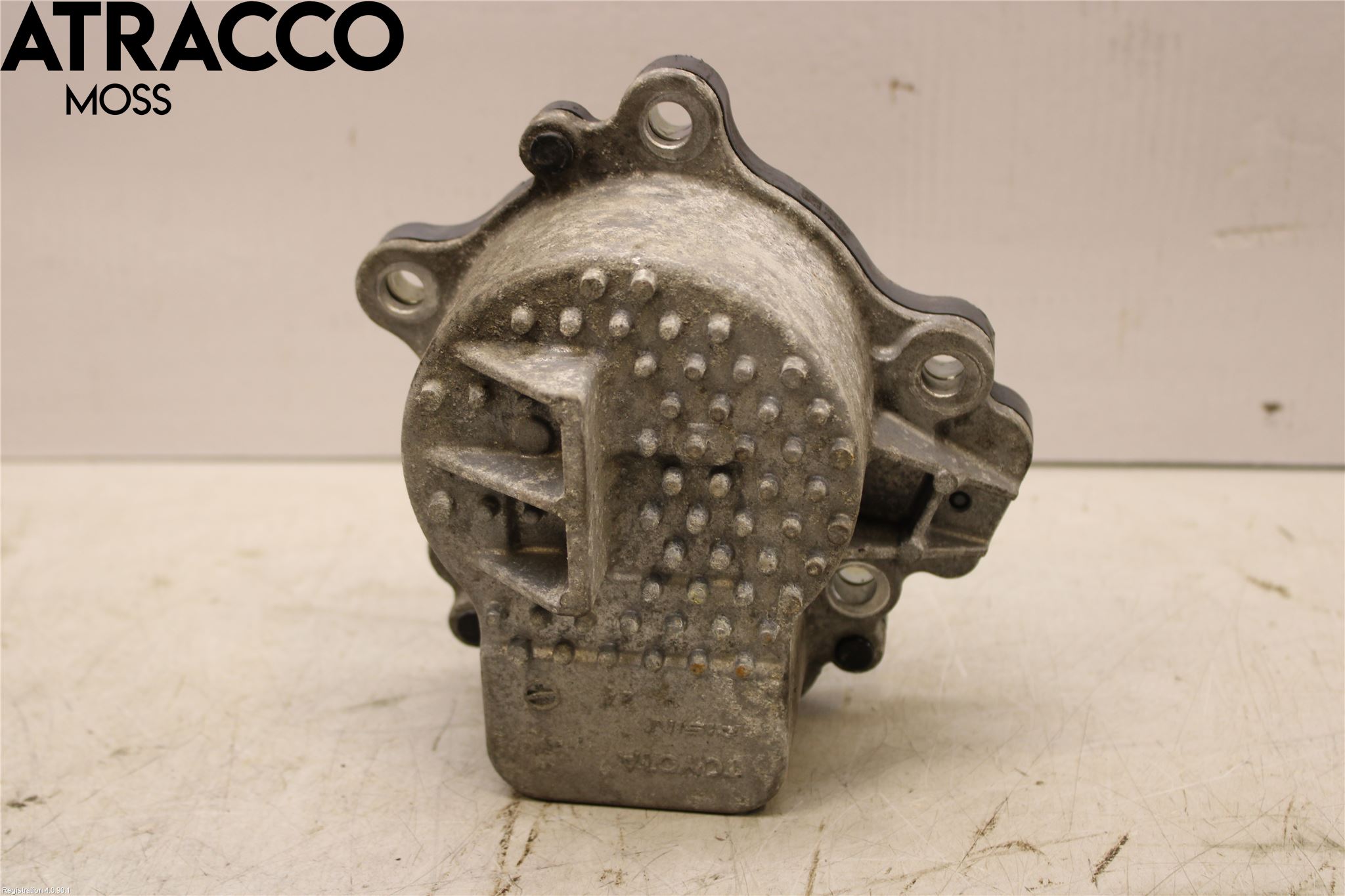 Toyota YARIS XP130 15-20 Vannpumpe