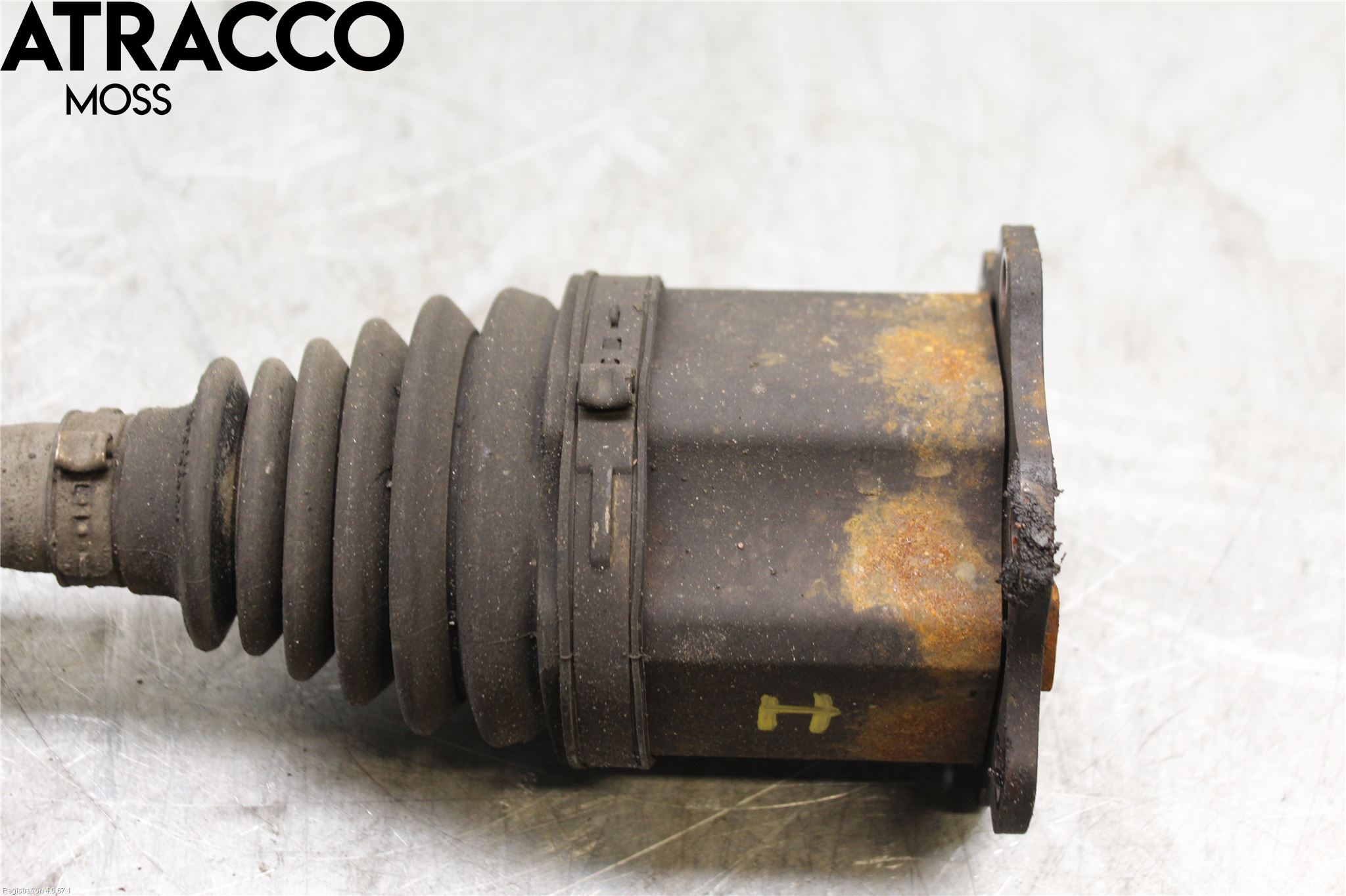 Audi A6/S6     05-11 Drivaksel Foran Kompl Høyre