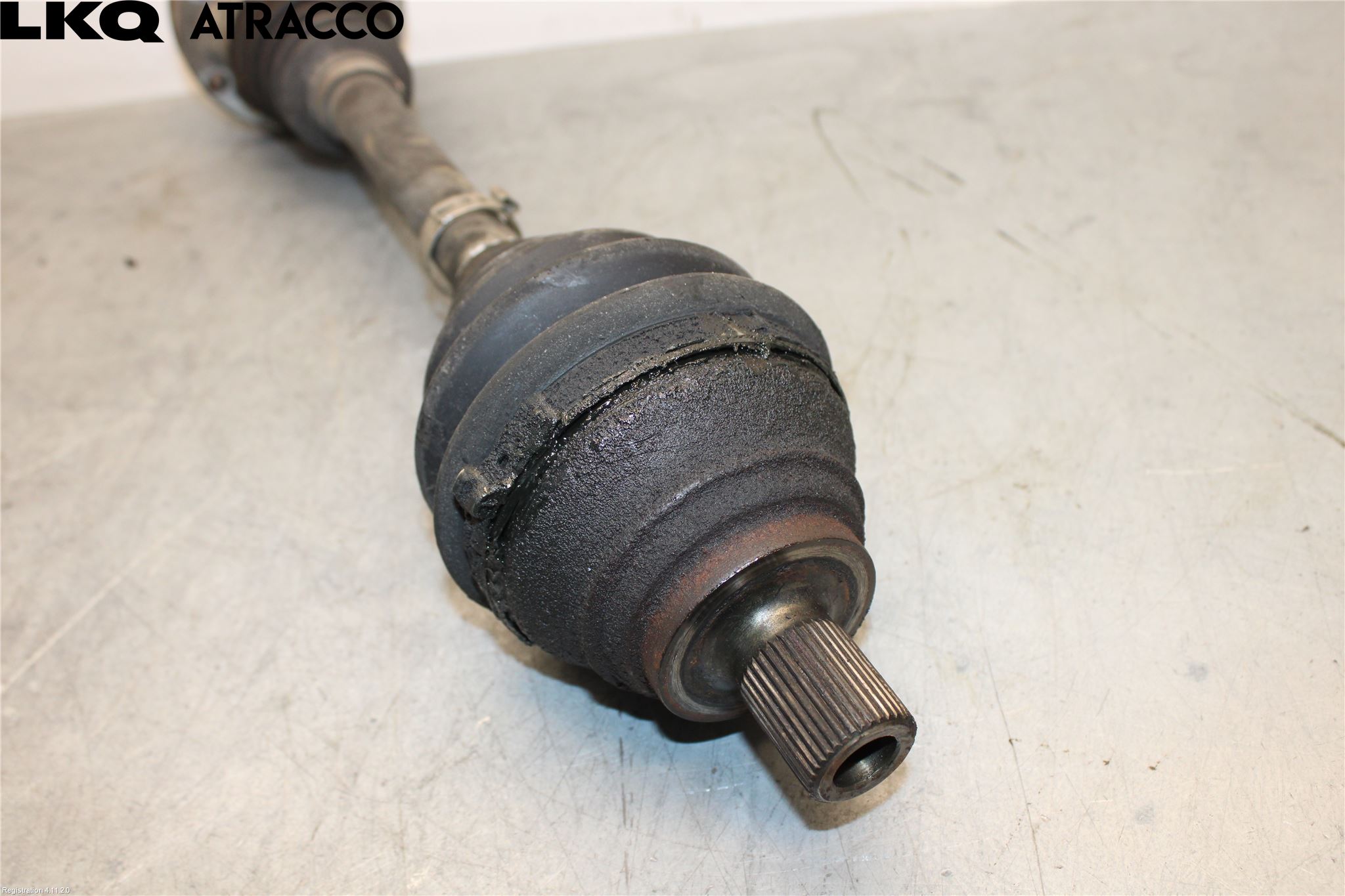 Volkswagen VW GOLF VI 09-13 Drivaksel Foran Kompl Venstre