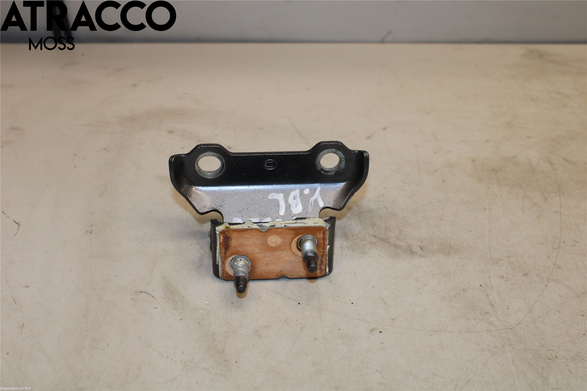 Lexus NX 300h 15-21 Dørhengsel