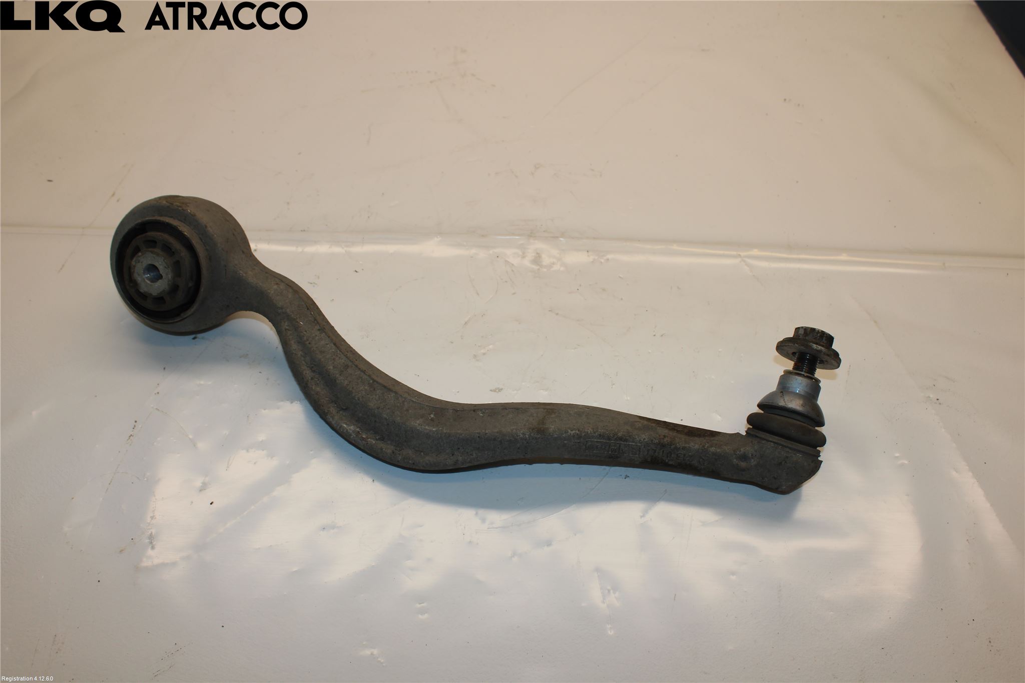 Mercedes-Benz MB C-KLASS (W205) 14-21 Bærearm Foran Venstre Nedre