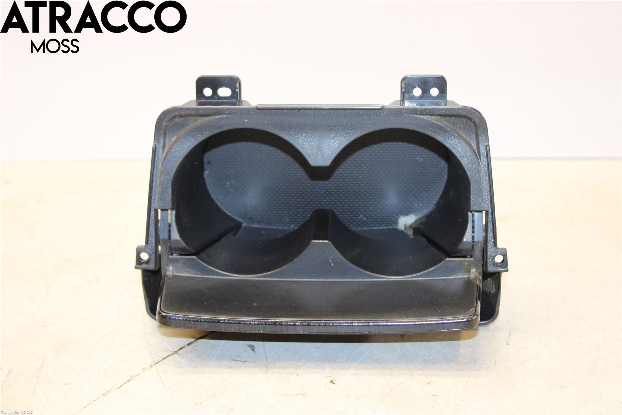 Mitsubishi OUTLANDER 13-21 Innr Koppholder