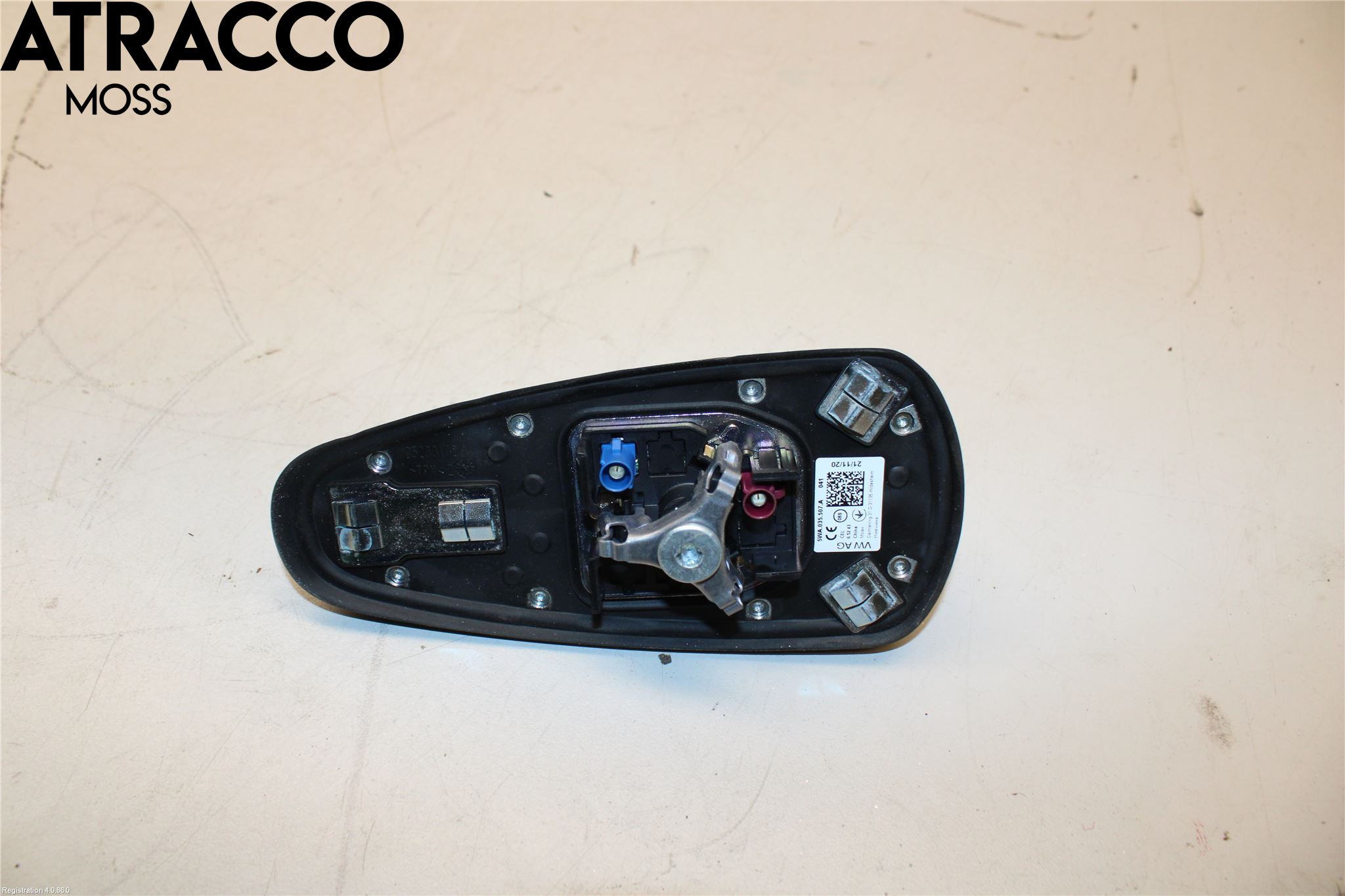 Skoda ENYAQ iV 21- Antenn El