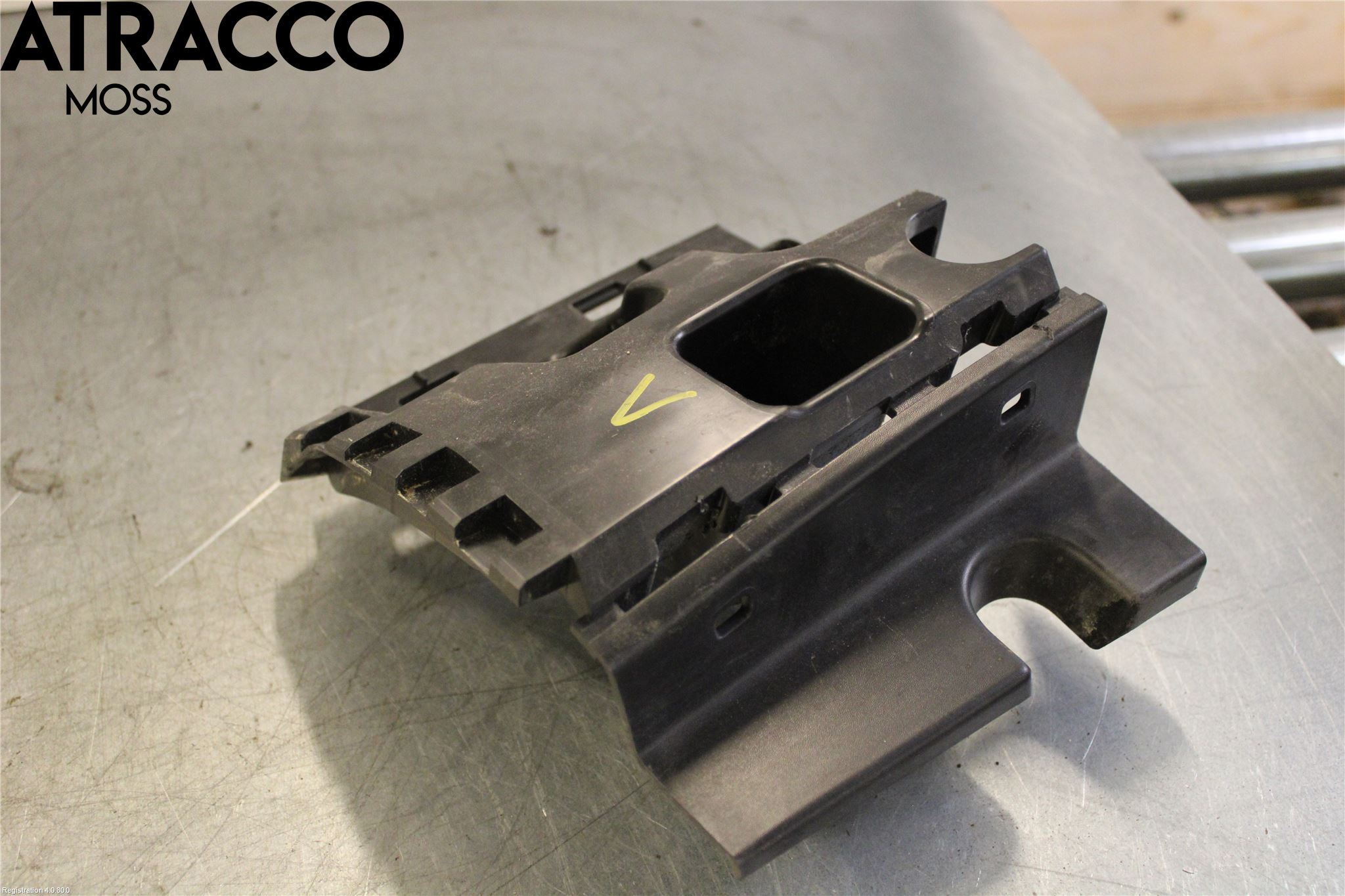 Toyota PROACE II 16- Støtfangerfeste Bak Venstre