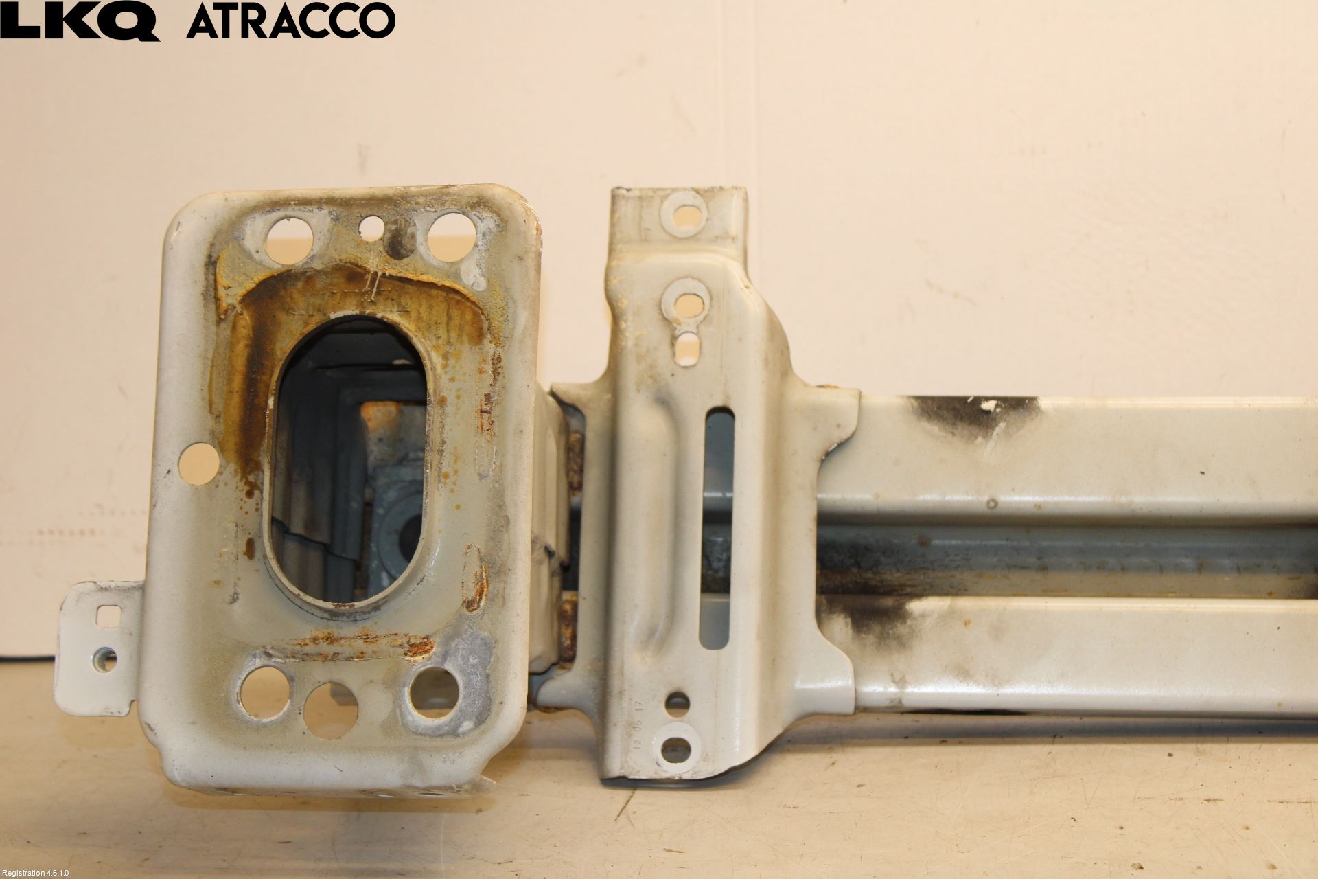 Ford TRANSIT/TOURNEO COURIER 13-23 Støtfanger Foran Bjelke