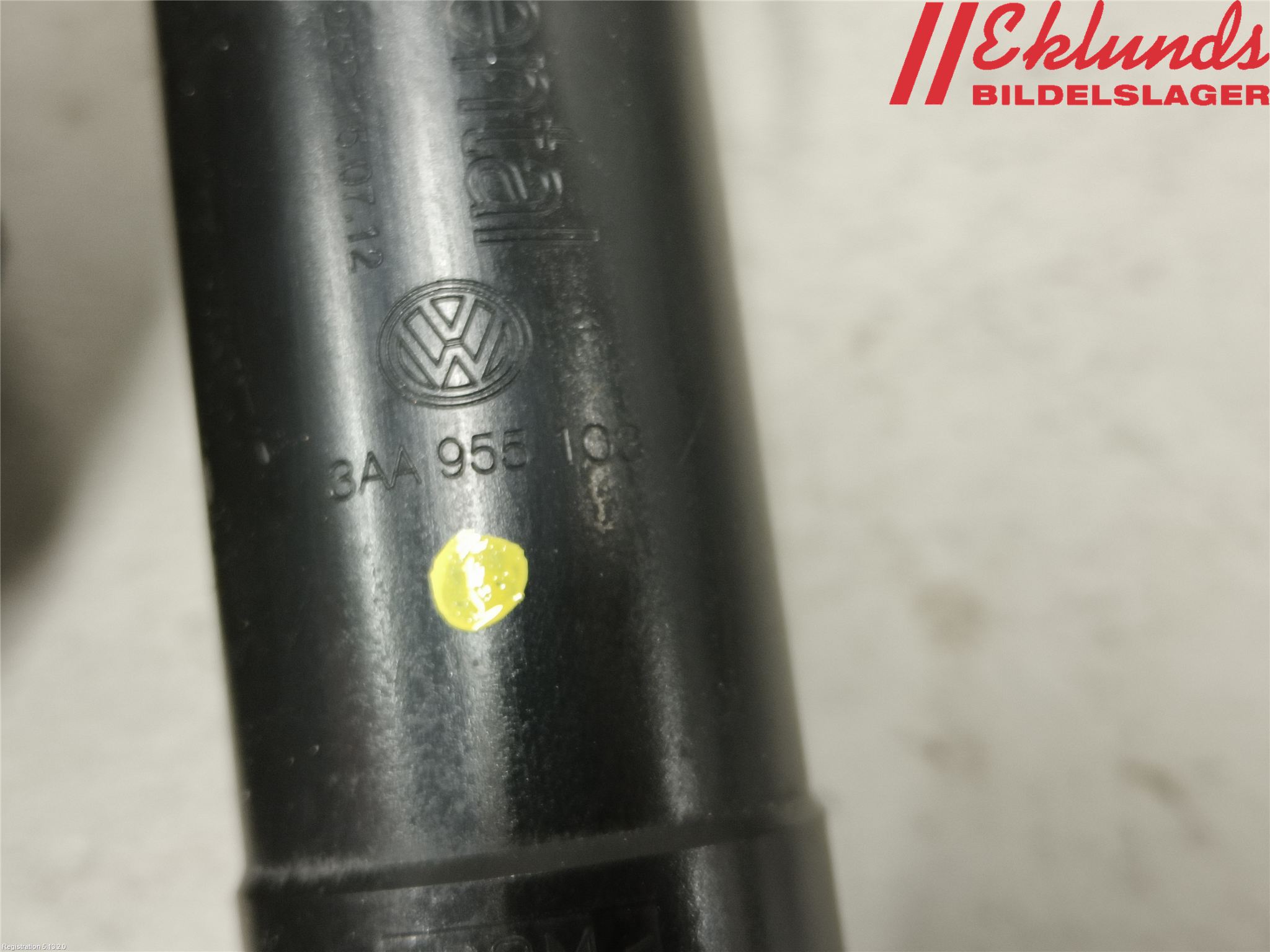 Volkswagen VW PASSAT 11-14 Spylerdyse Frontlykter