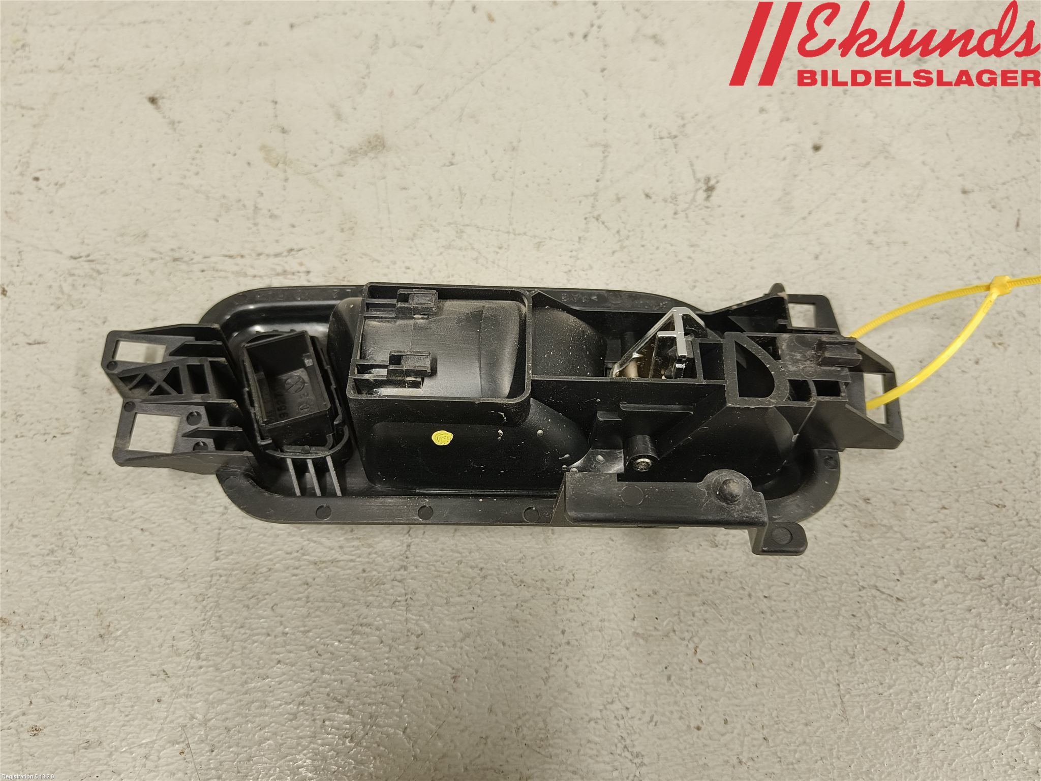 Volkswagen VW AMAROK 2H 10-22 Innr Dørhandtak V Indre