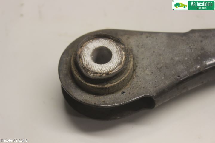 BMW 3 F30/F31/F80 12-19 Bærearm Bak  Venstre - Høyre