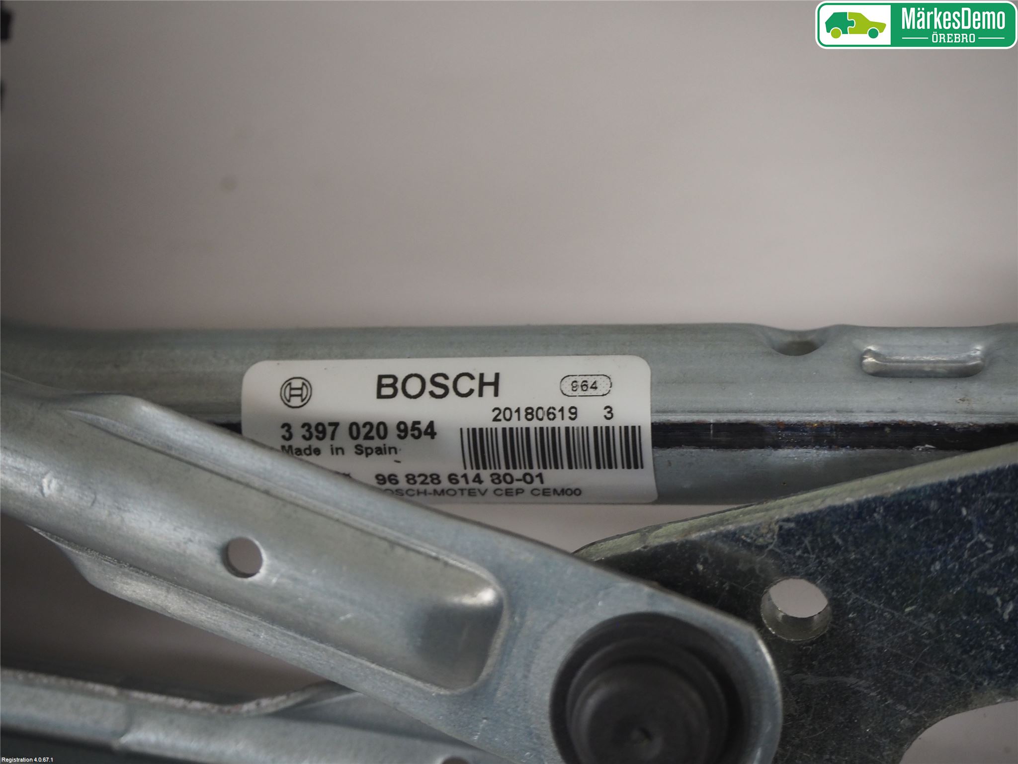Peugeot PARTNER 16-18 Viskermotor Frontrute