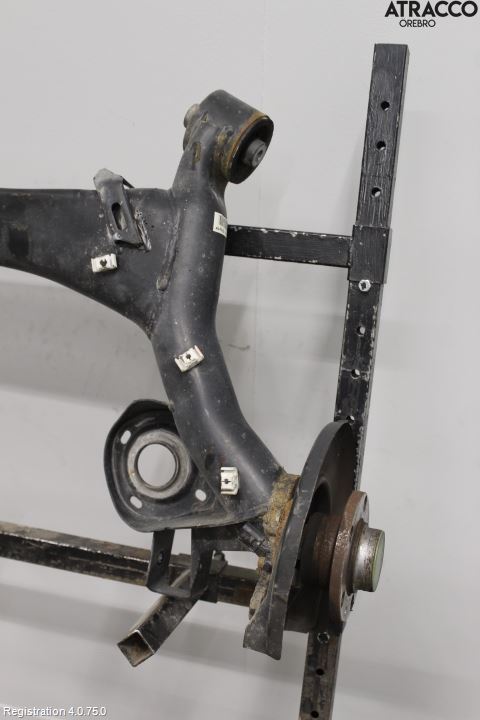 Audi A1/S1 11-18 Bakaksel Feste Travers-Ramme